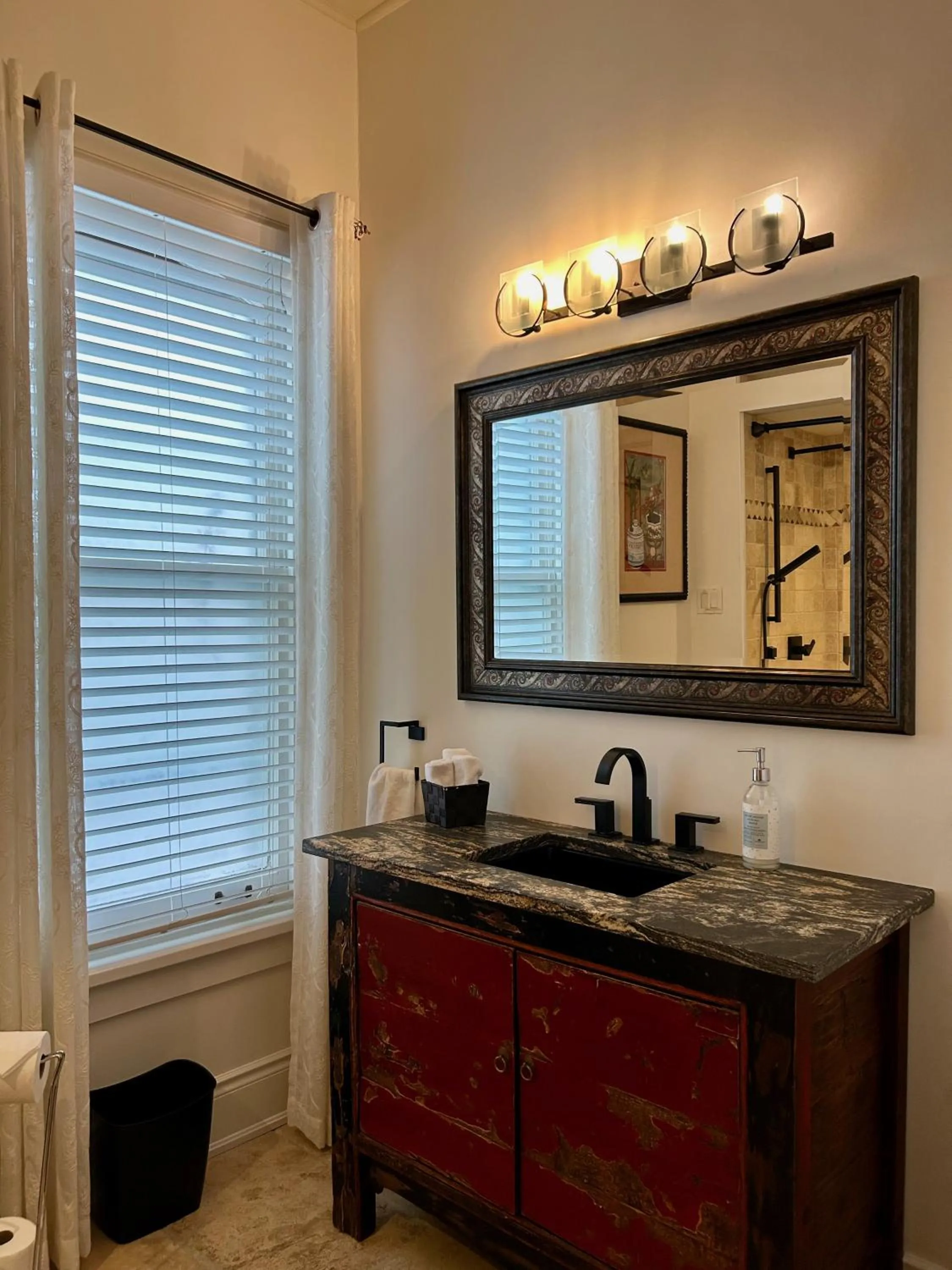 Bathroom in Norfolk Guest House Inn