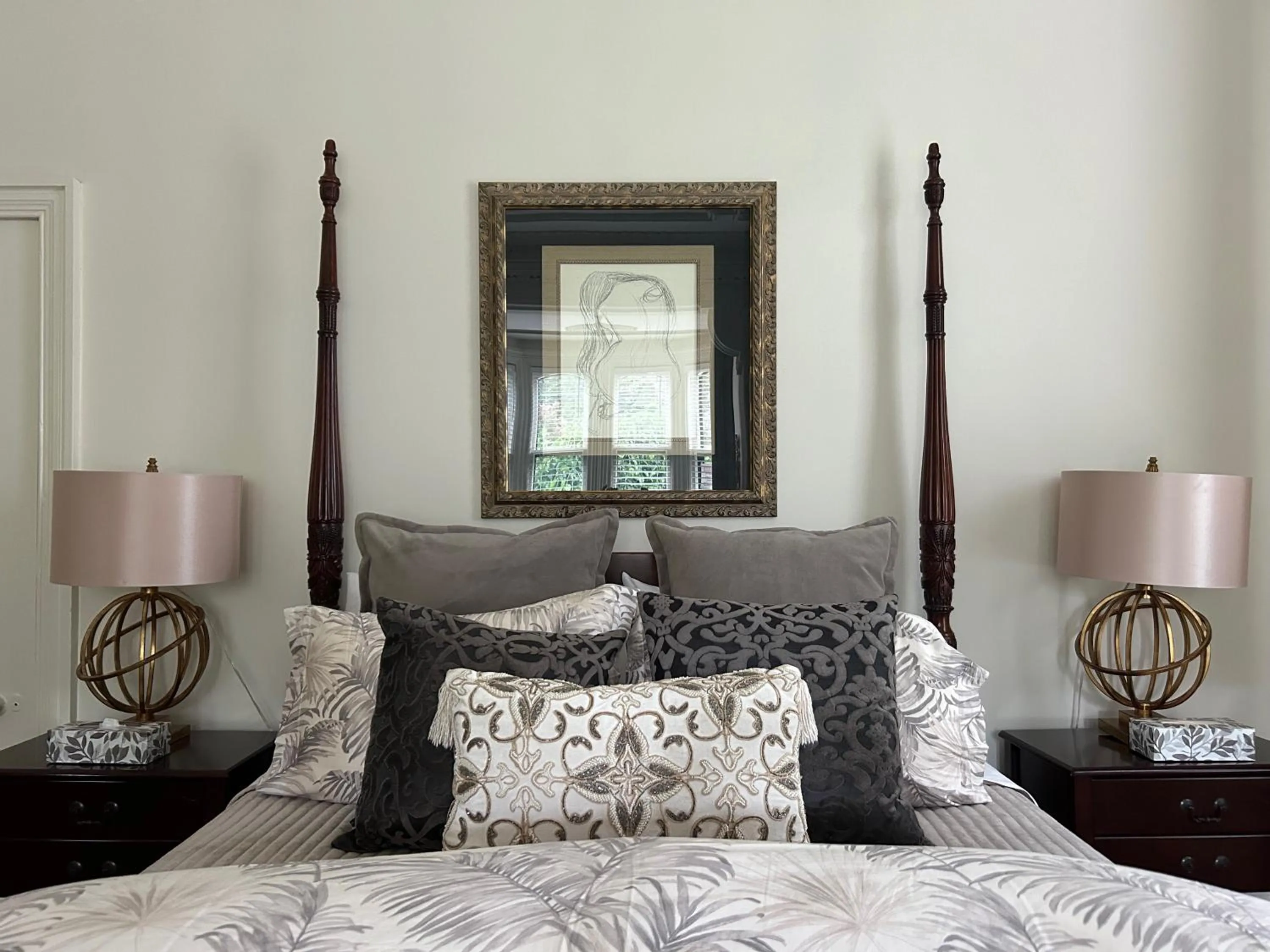 Bed in Norfolk Guest House Inn