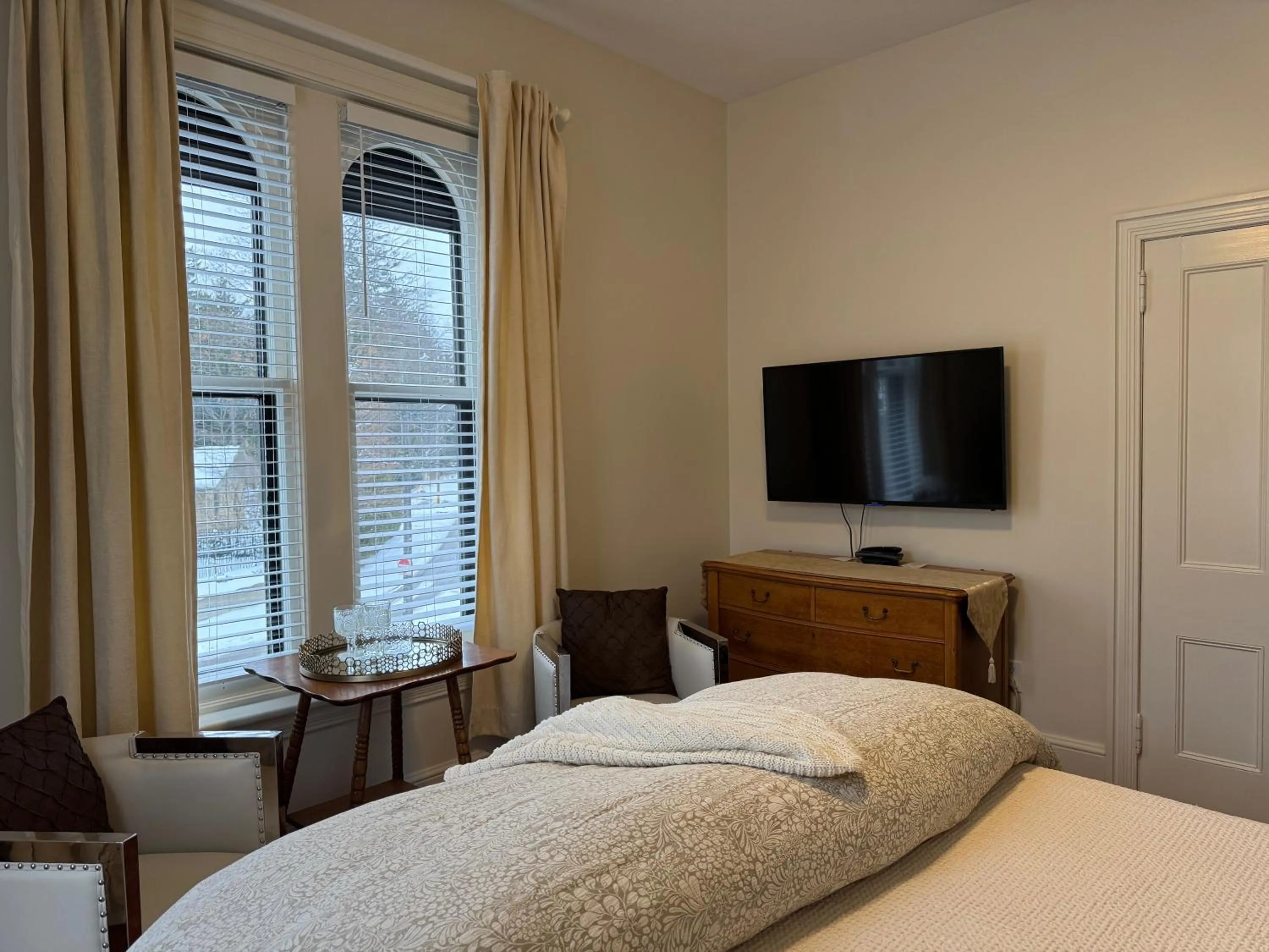 Bed in Norfolk Guest House Inn