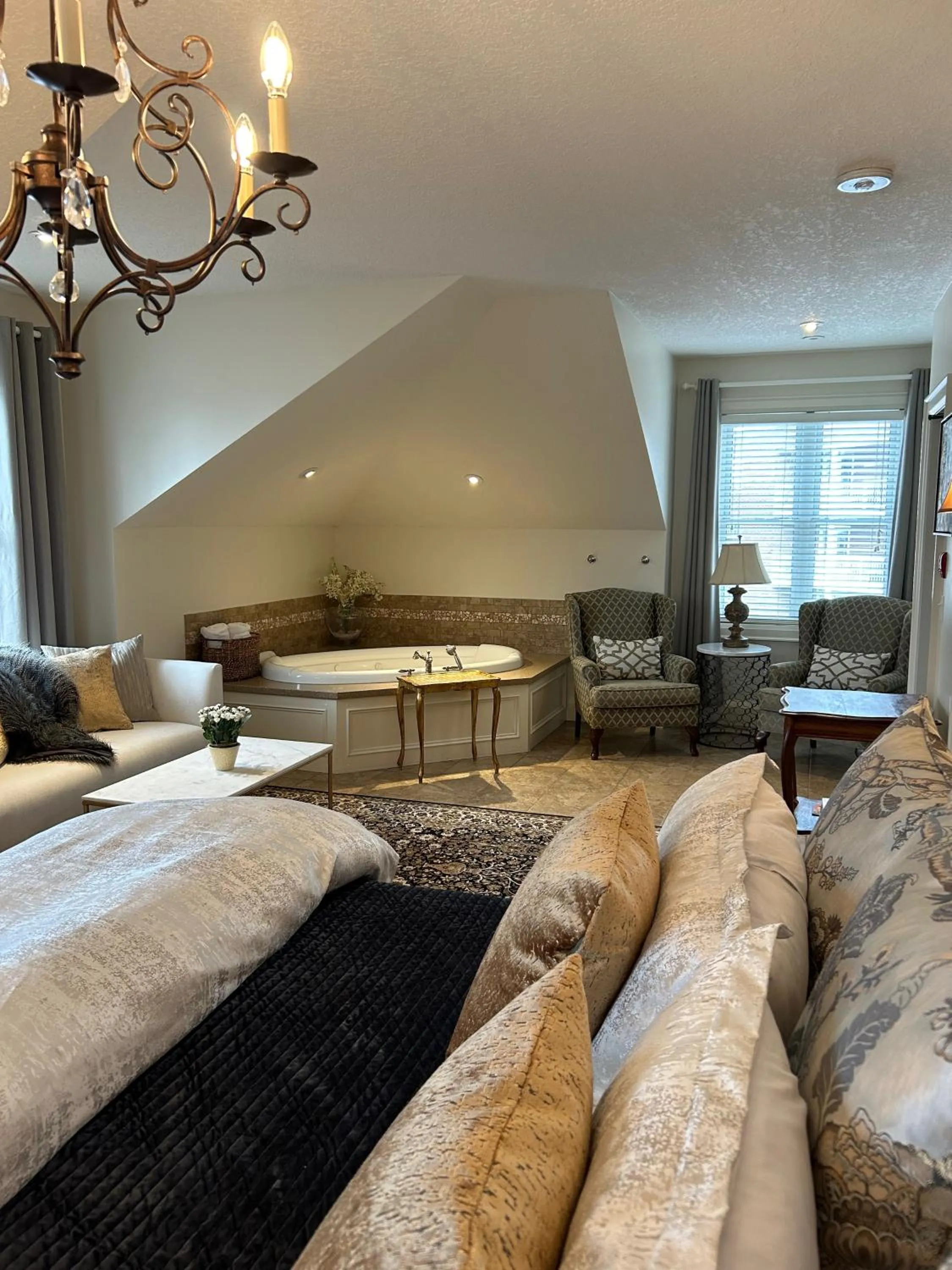 Bed in Norfolk Guest House Inn