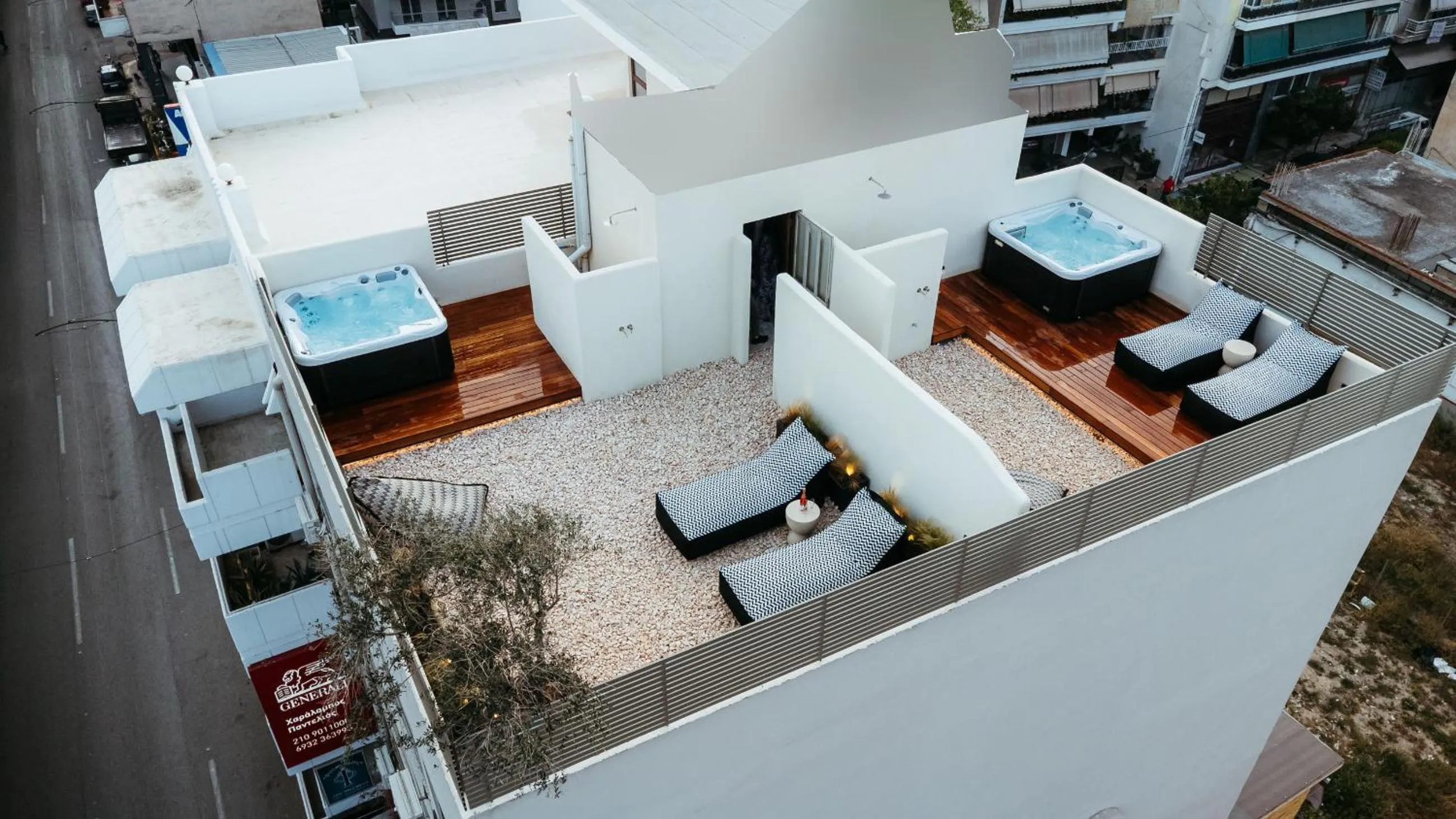 Shower in Num Suites & Lofts Athens