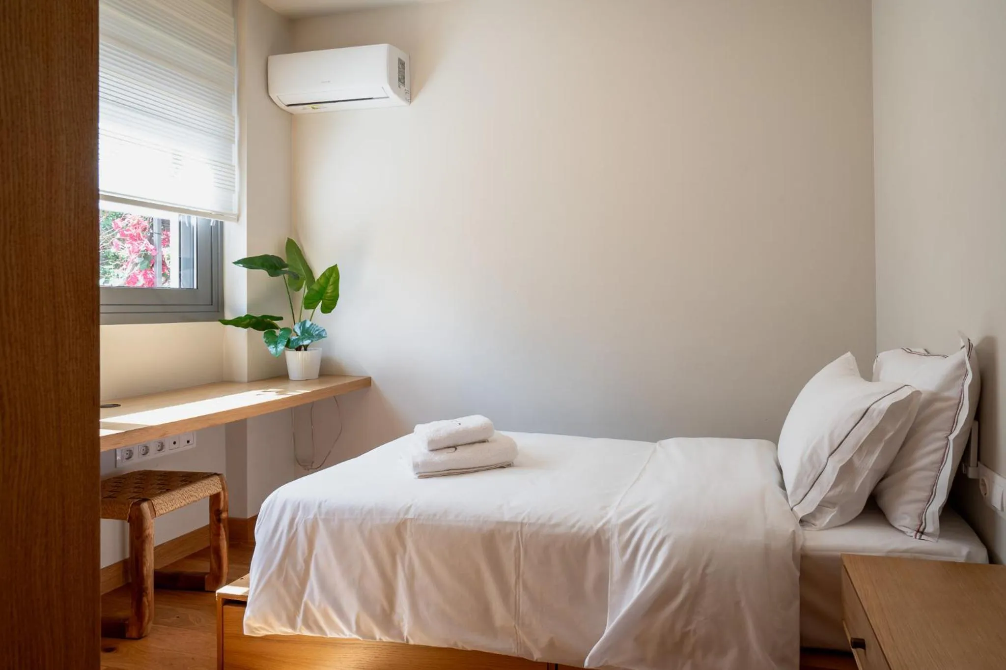 Bedroom, Bed in Num Suites & Lofts Athens