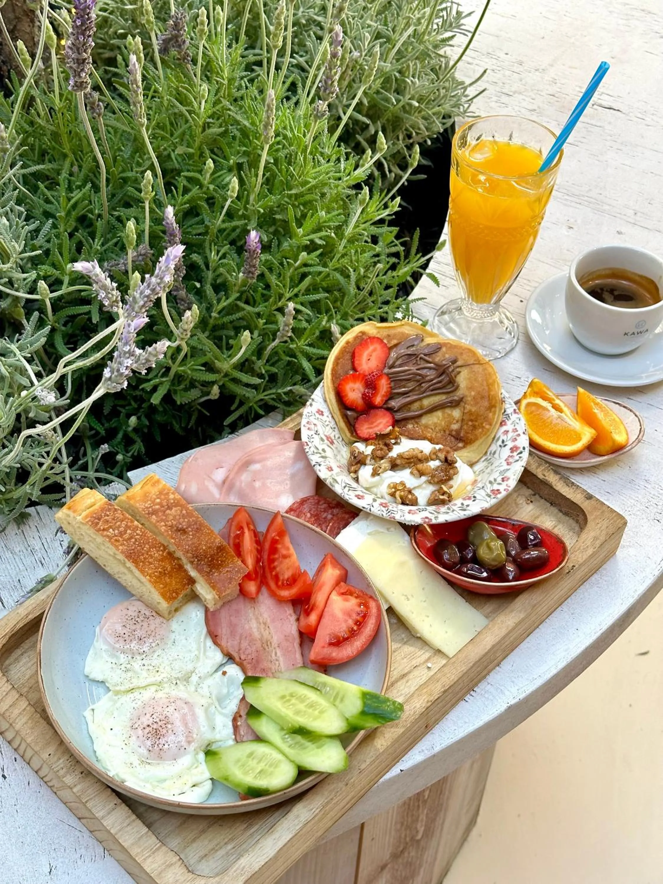 Breakfast in Num Suites & Lofts Athens