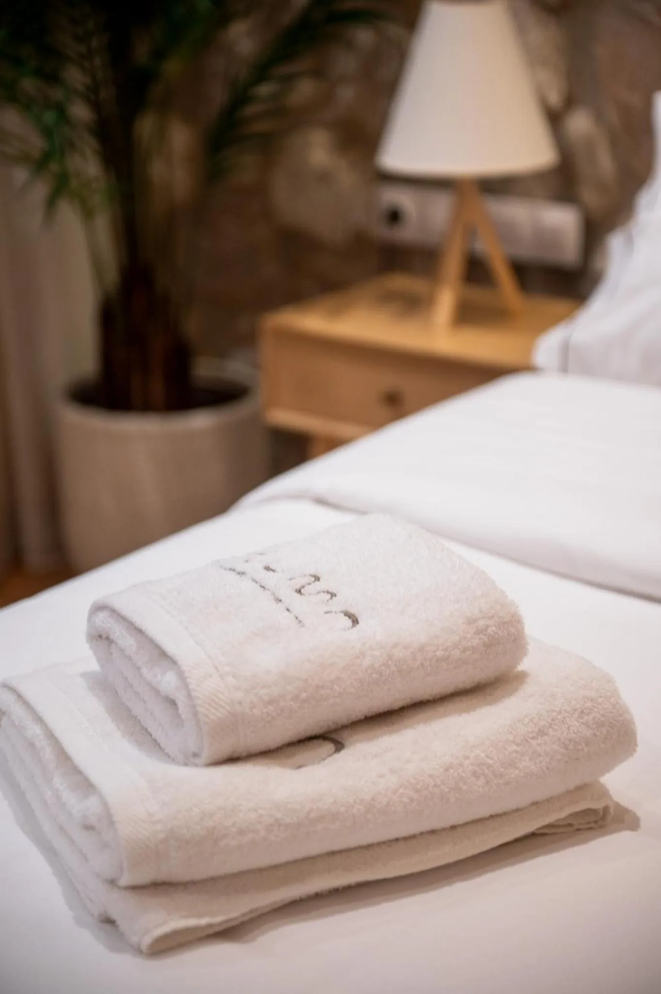 towels, Bed in Num Suites & Lofts Athens