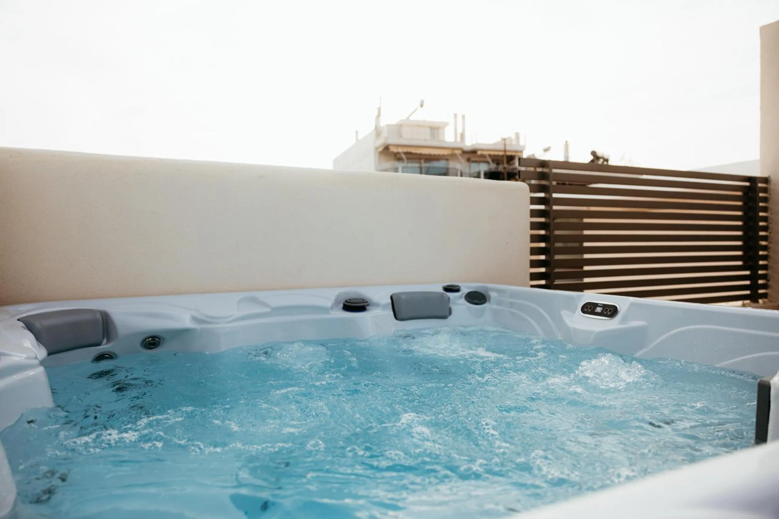 Hot Tub in Num Suites & Lofts Athens