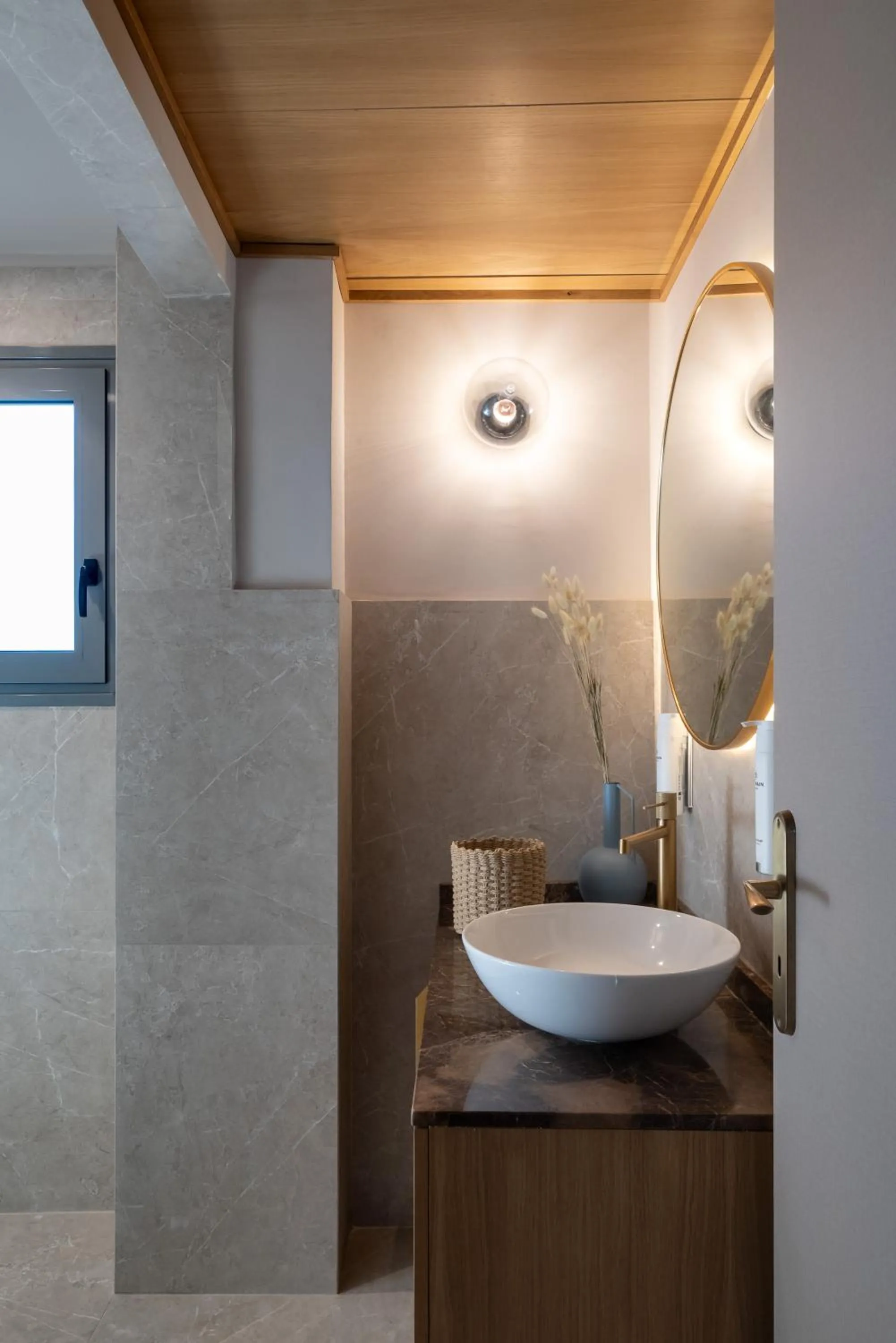 Bathroom in Num Suites & Lofts Athens