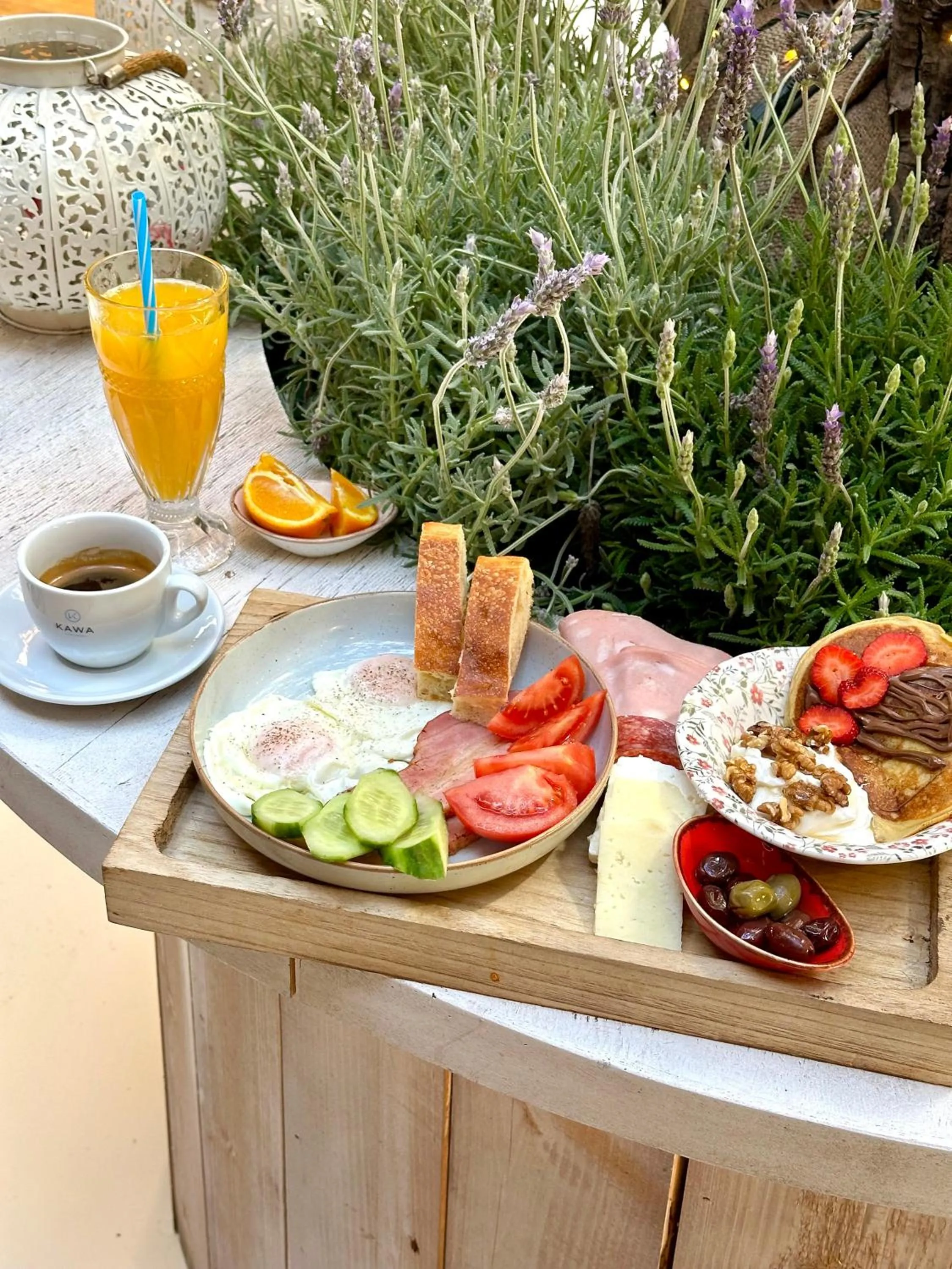 Breakfast in Num Suites & Lofts Athens