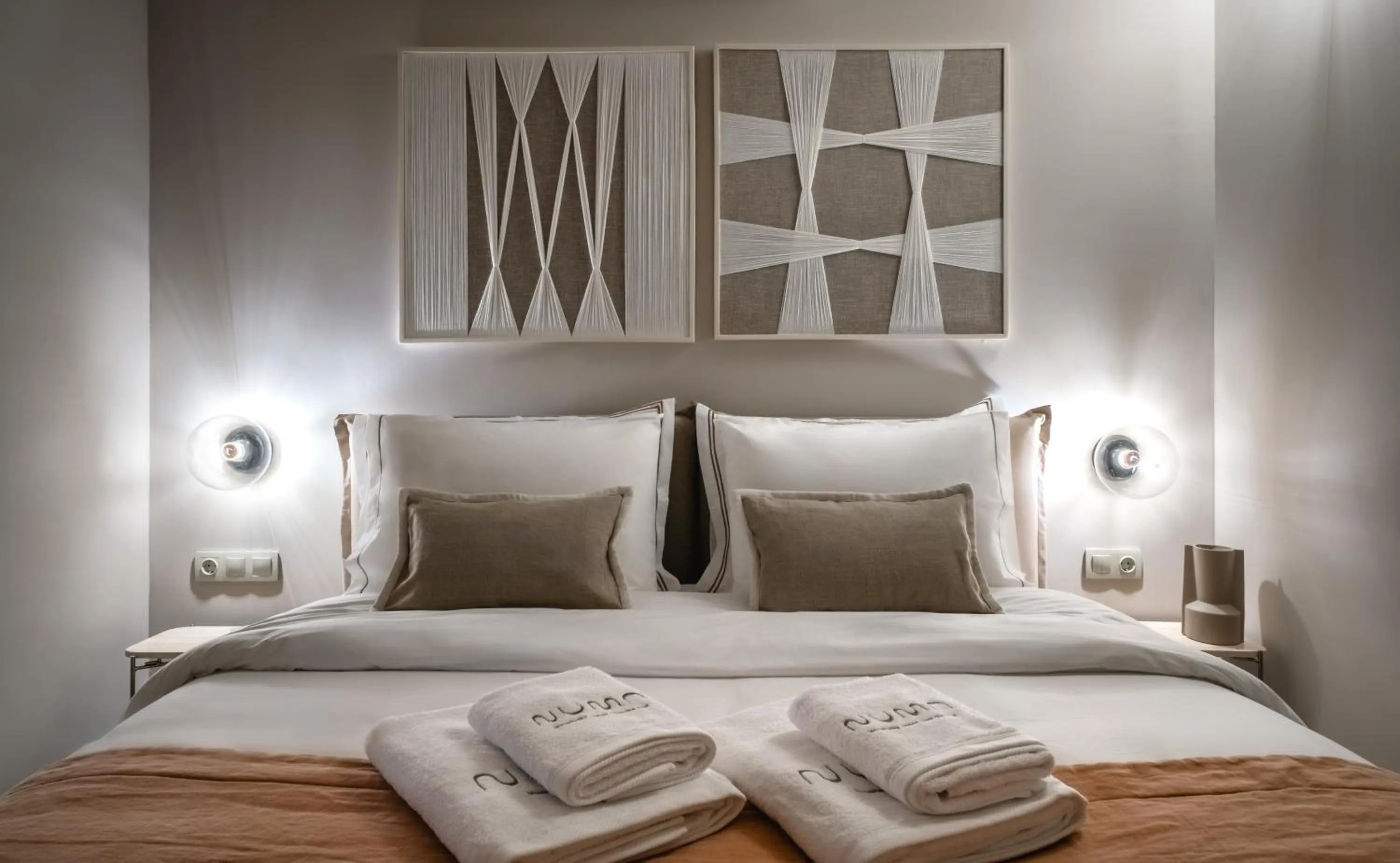 Bed in Num Suites & Lofts Athens