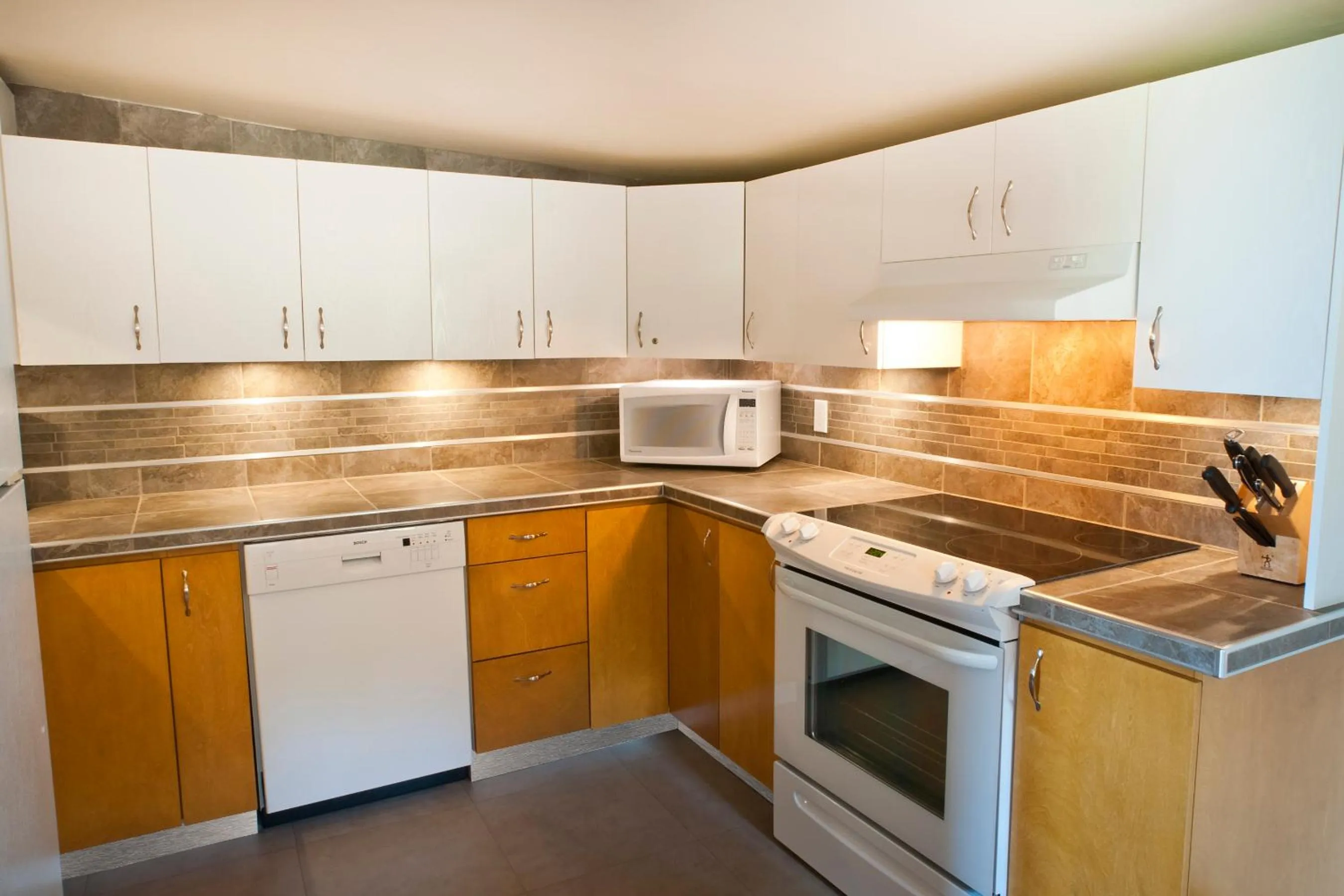 Kitchen or kitchenette in Chalet Paradis de Charlevoix