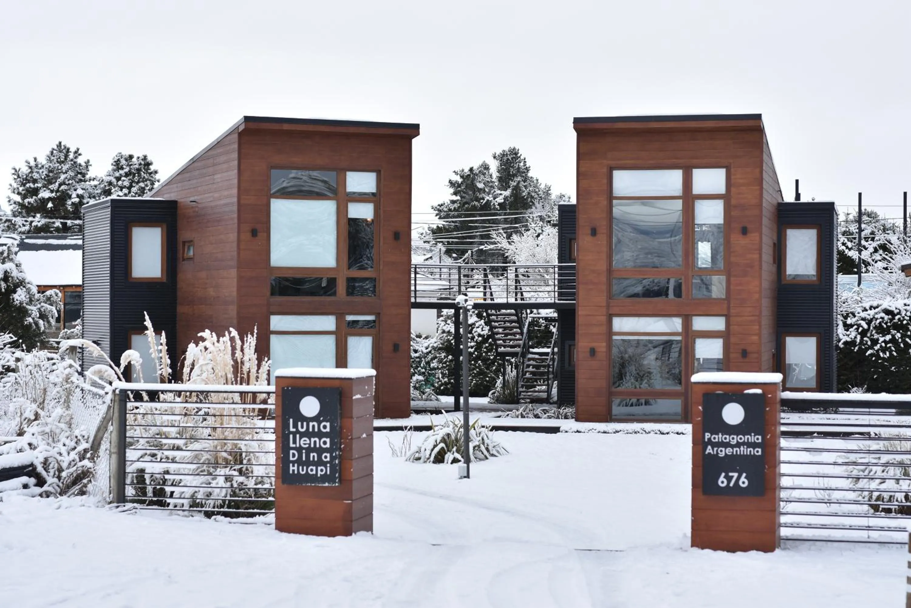 Facade/entrance in Luna Llena Dina Huapi