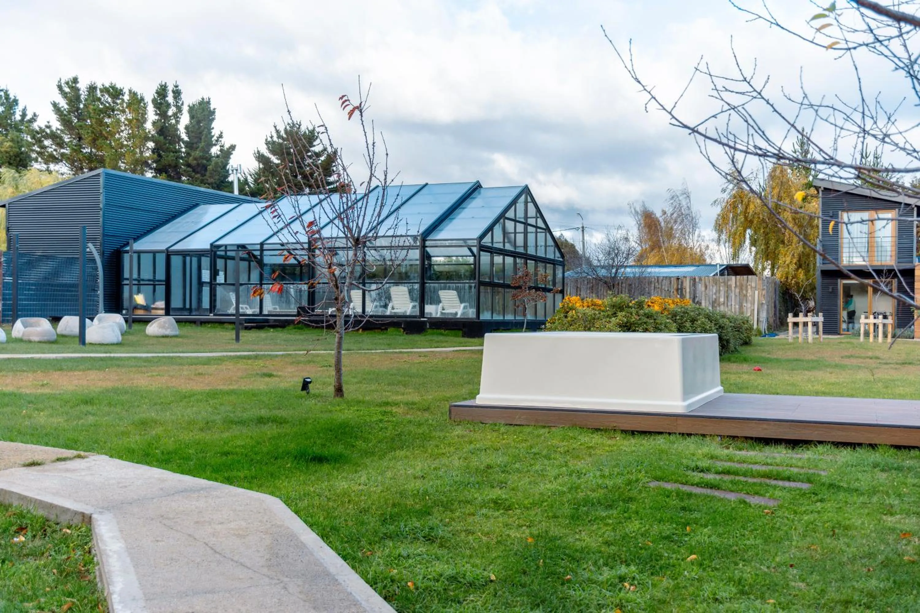 Garden view in Luna Llena Dina Huapi