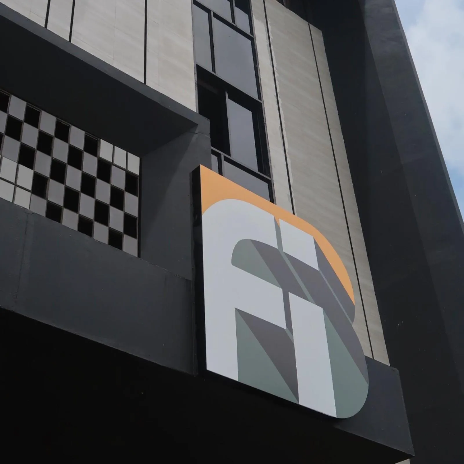 Fhandika Boutique Inc.