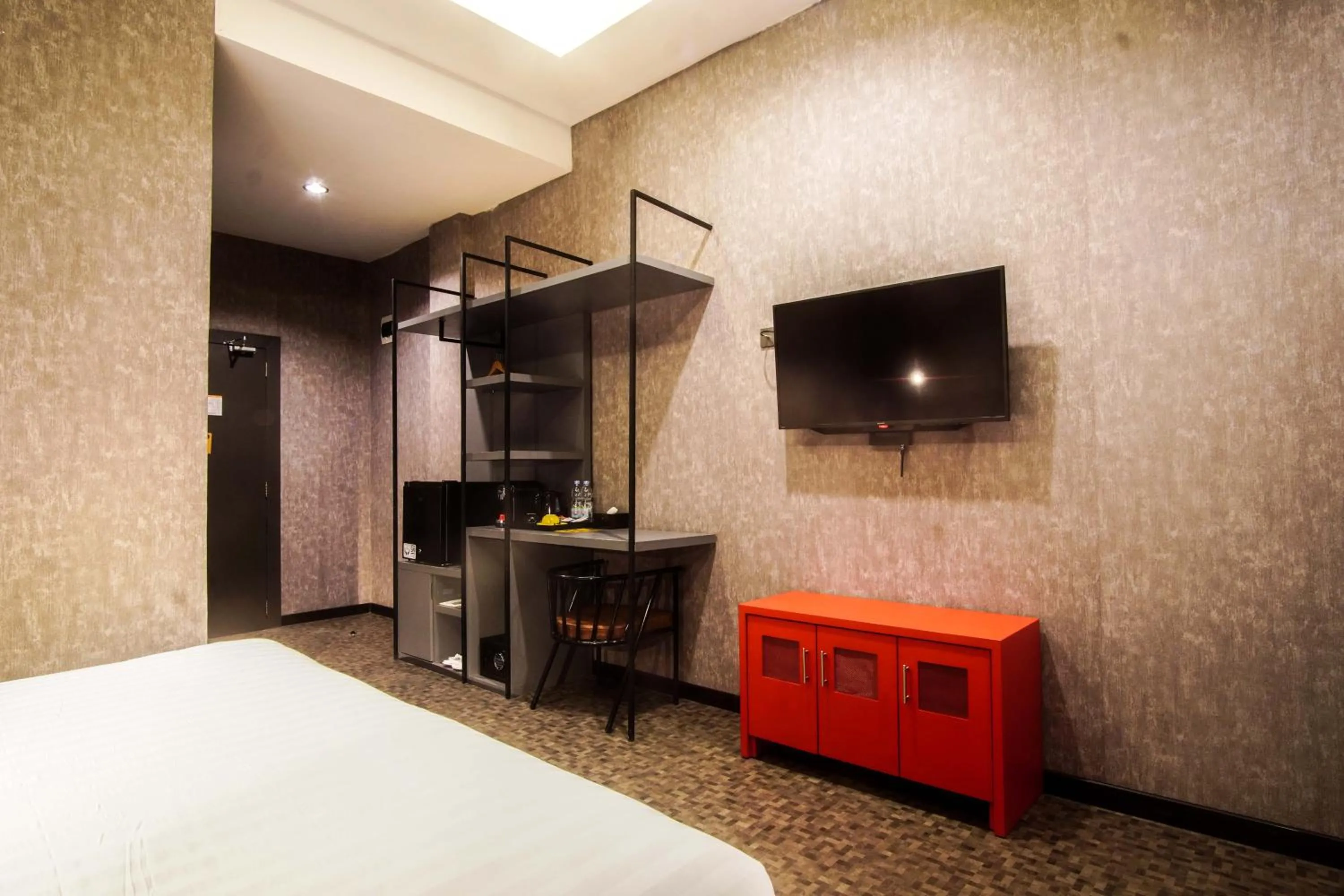 Bed in Fhandika Boutique Inc.