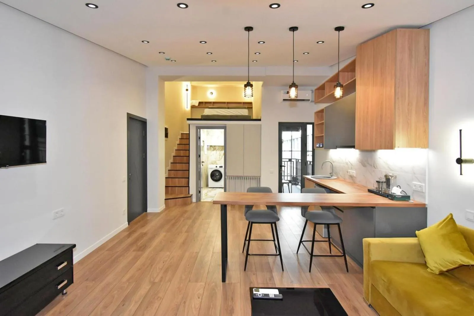 Communal lounge/ TV room in Yerevan, apartment in Aygestan