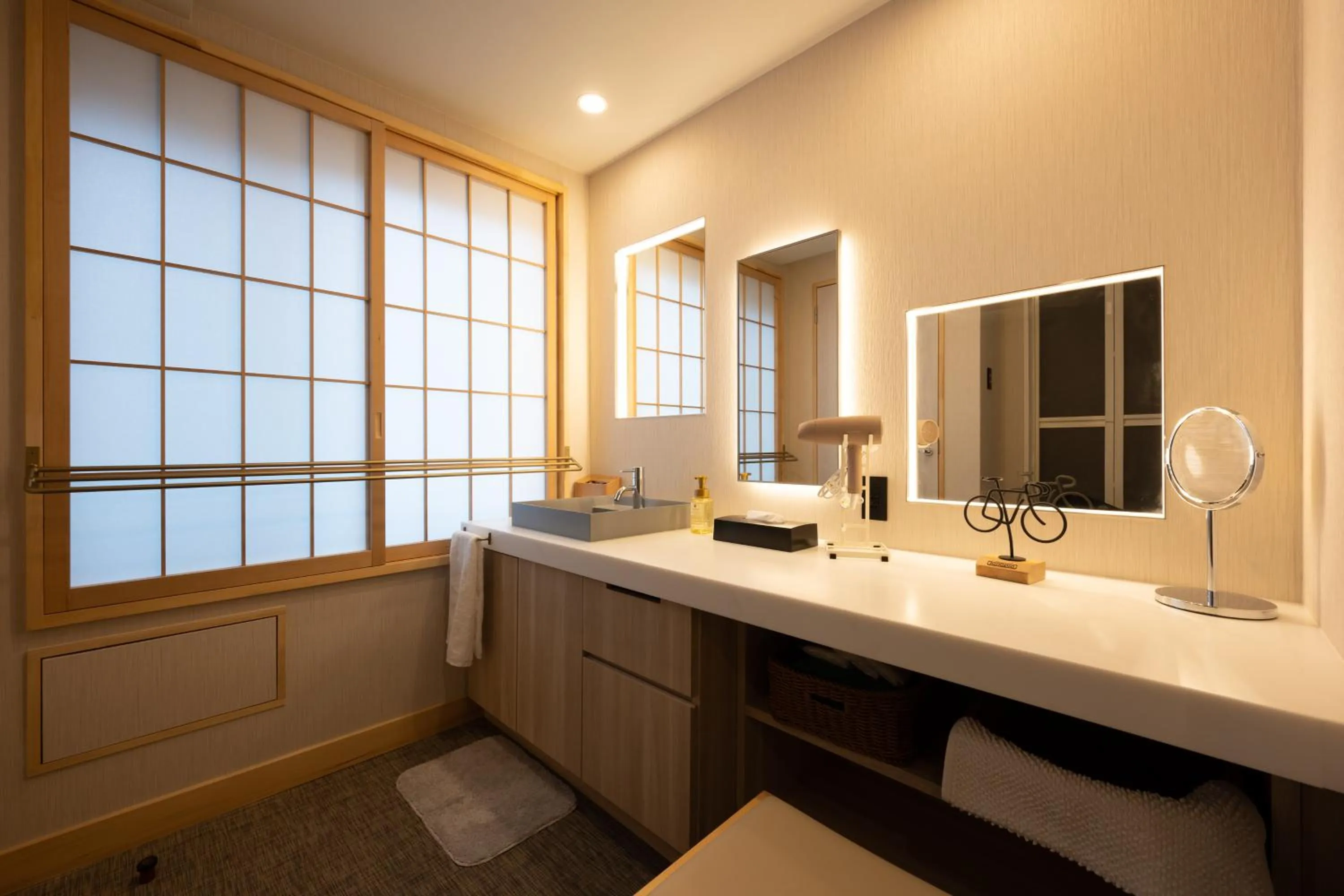 Area and facilities in Koyado Enn