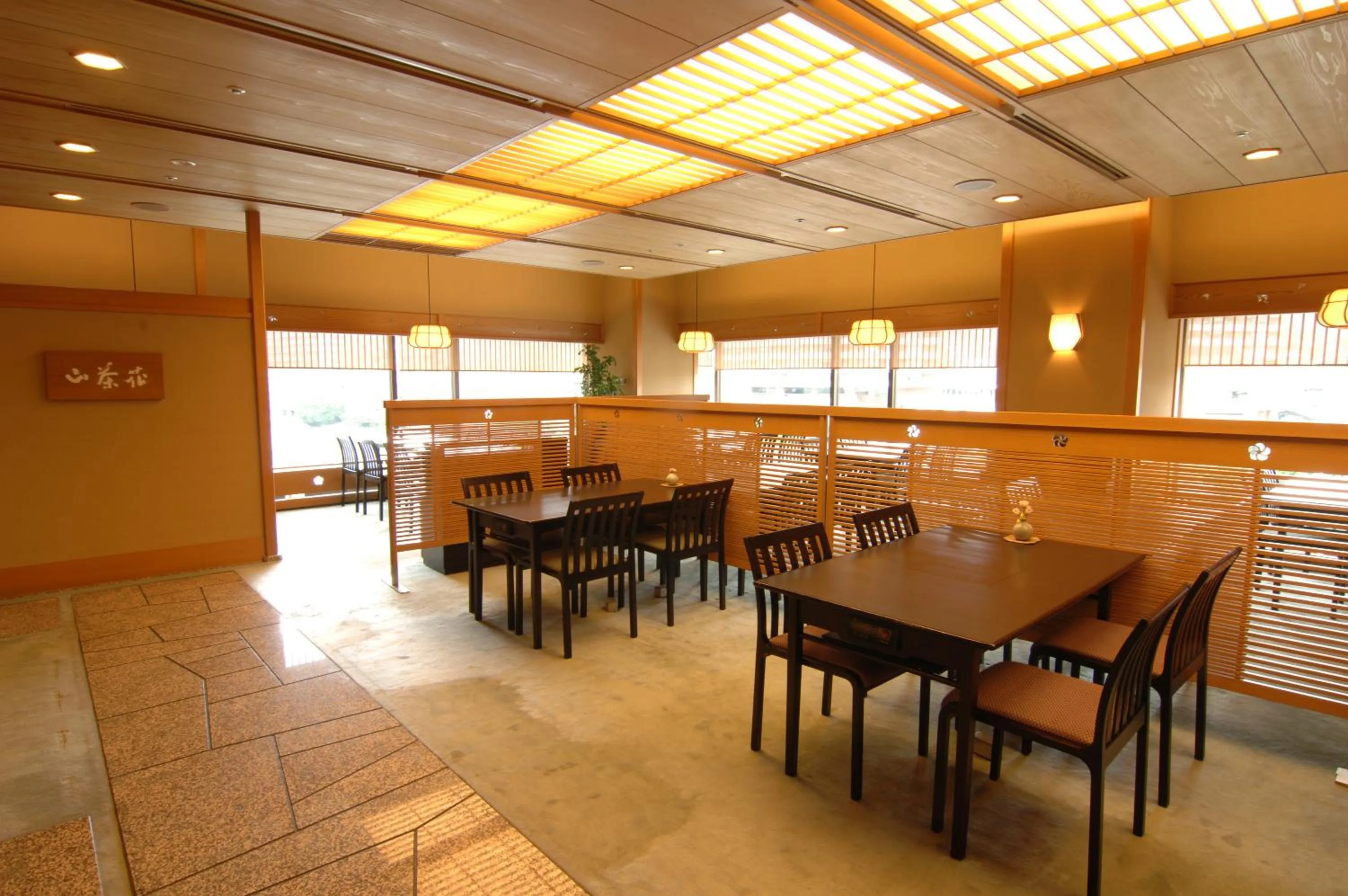 Restaurant/places to eat in Hotel Wakamizu