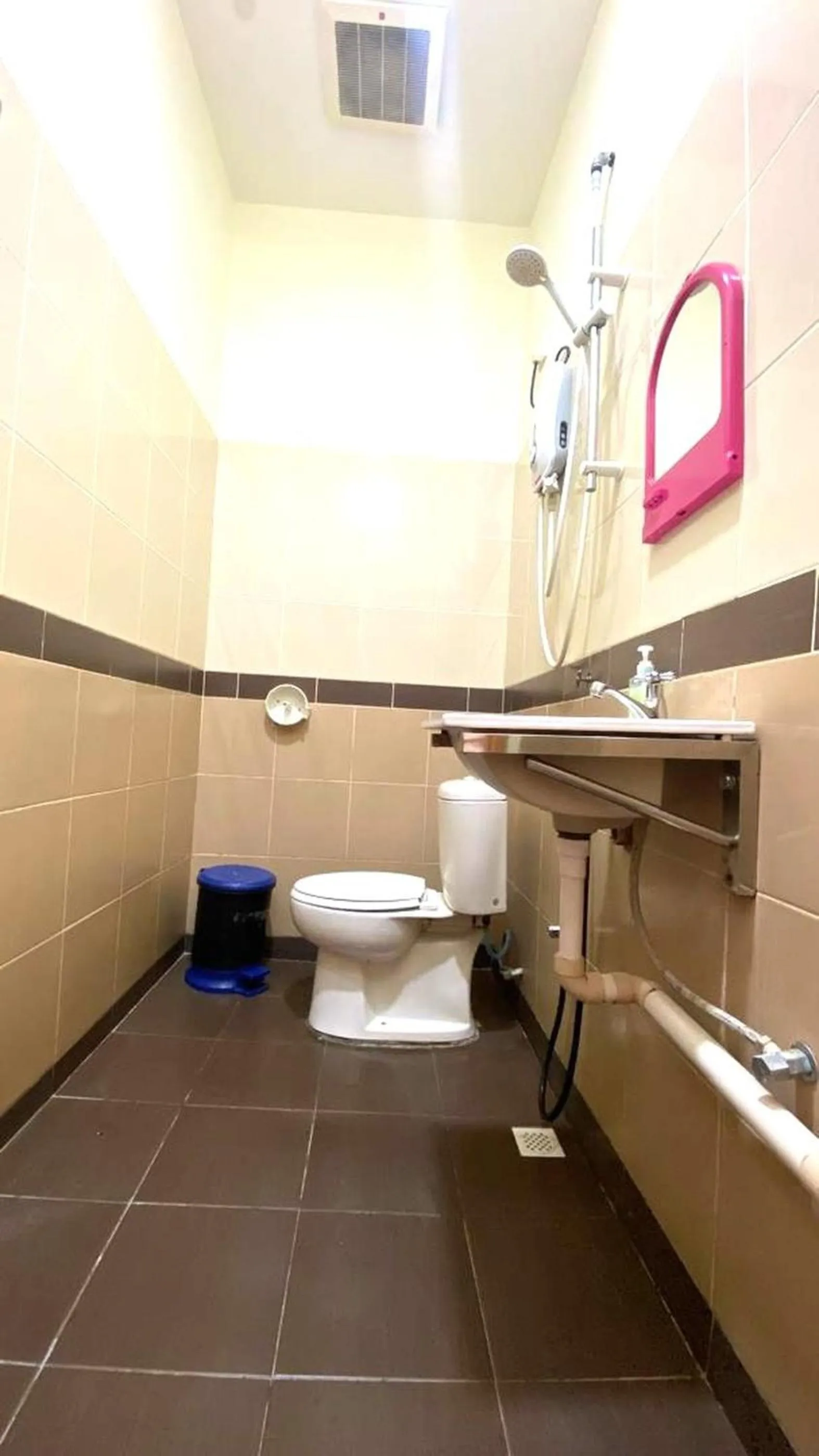 Bathroom in Collection o Langkawi near pantai cenang formerly tokman inn