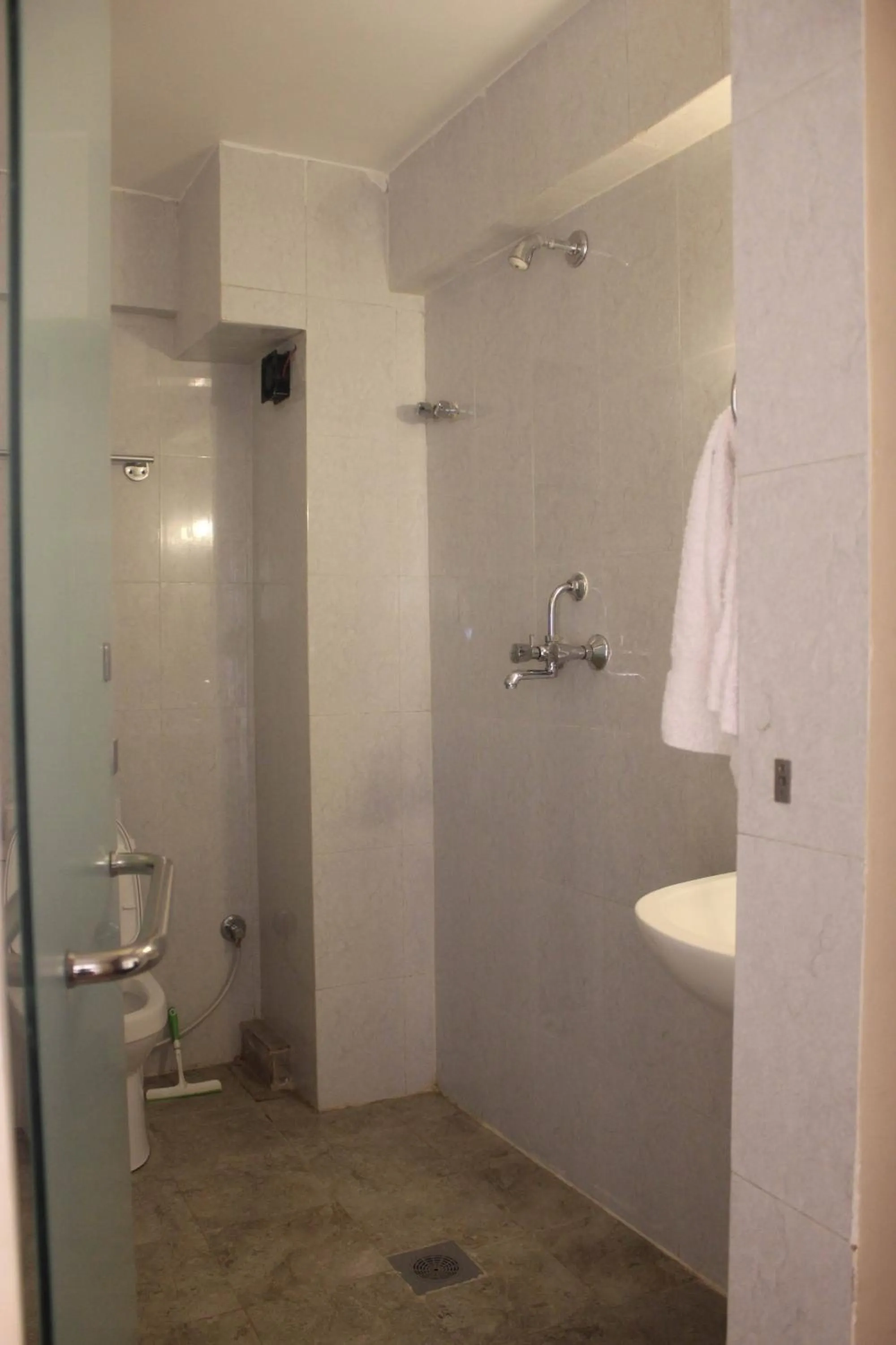 Shower in Boudha Stupa View Guest House