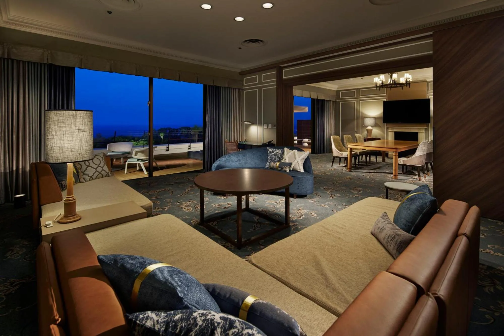 Living room in Kawana Hotel