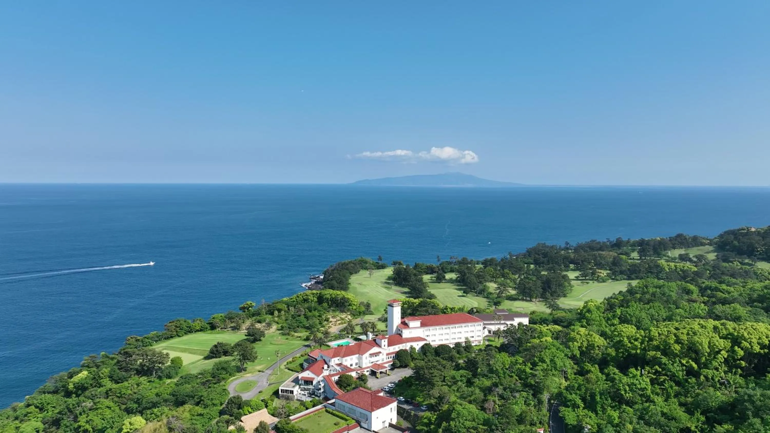 Property building in Kawana Hotel