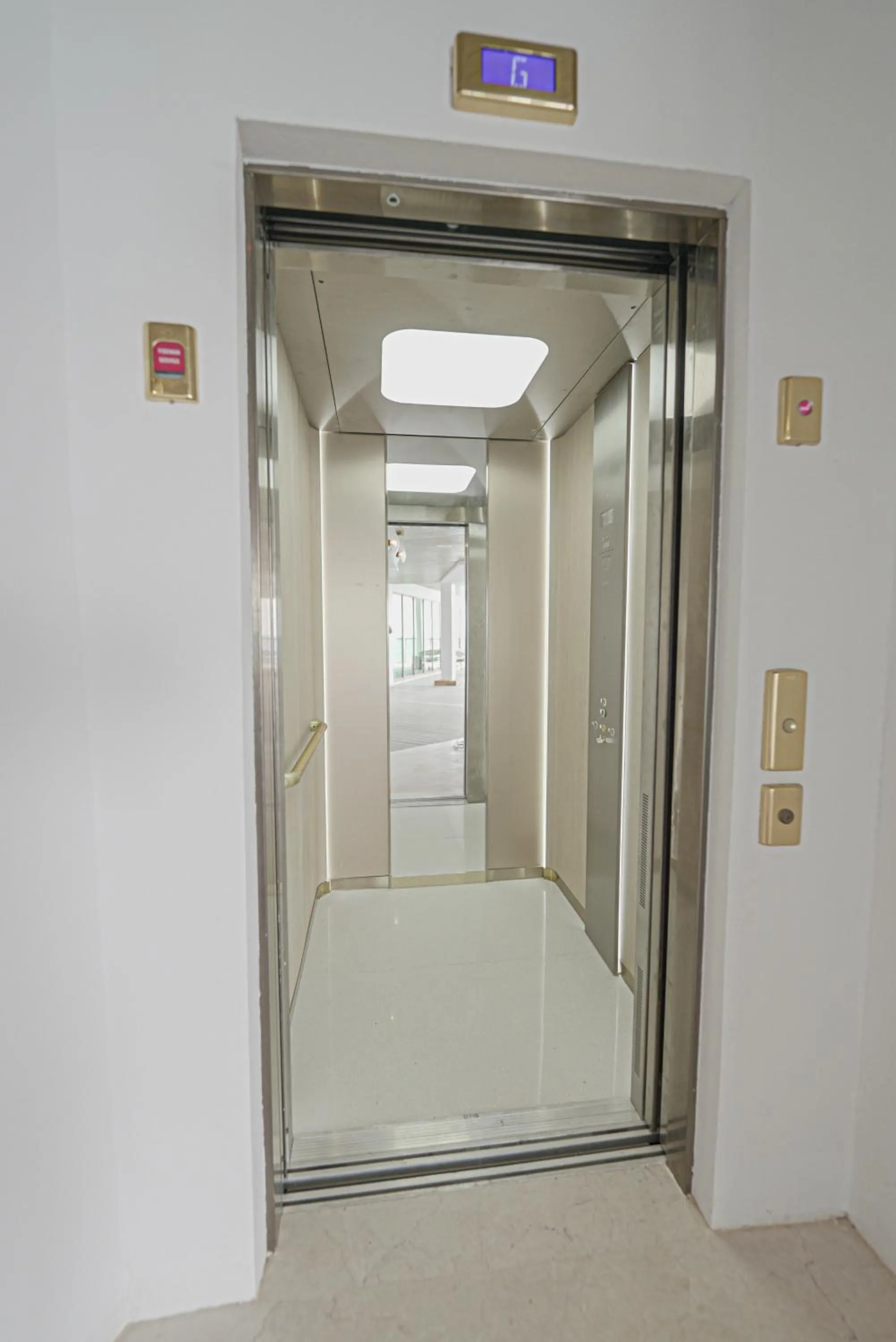 elevator in Tawila Island Resort