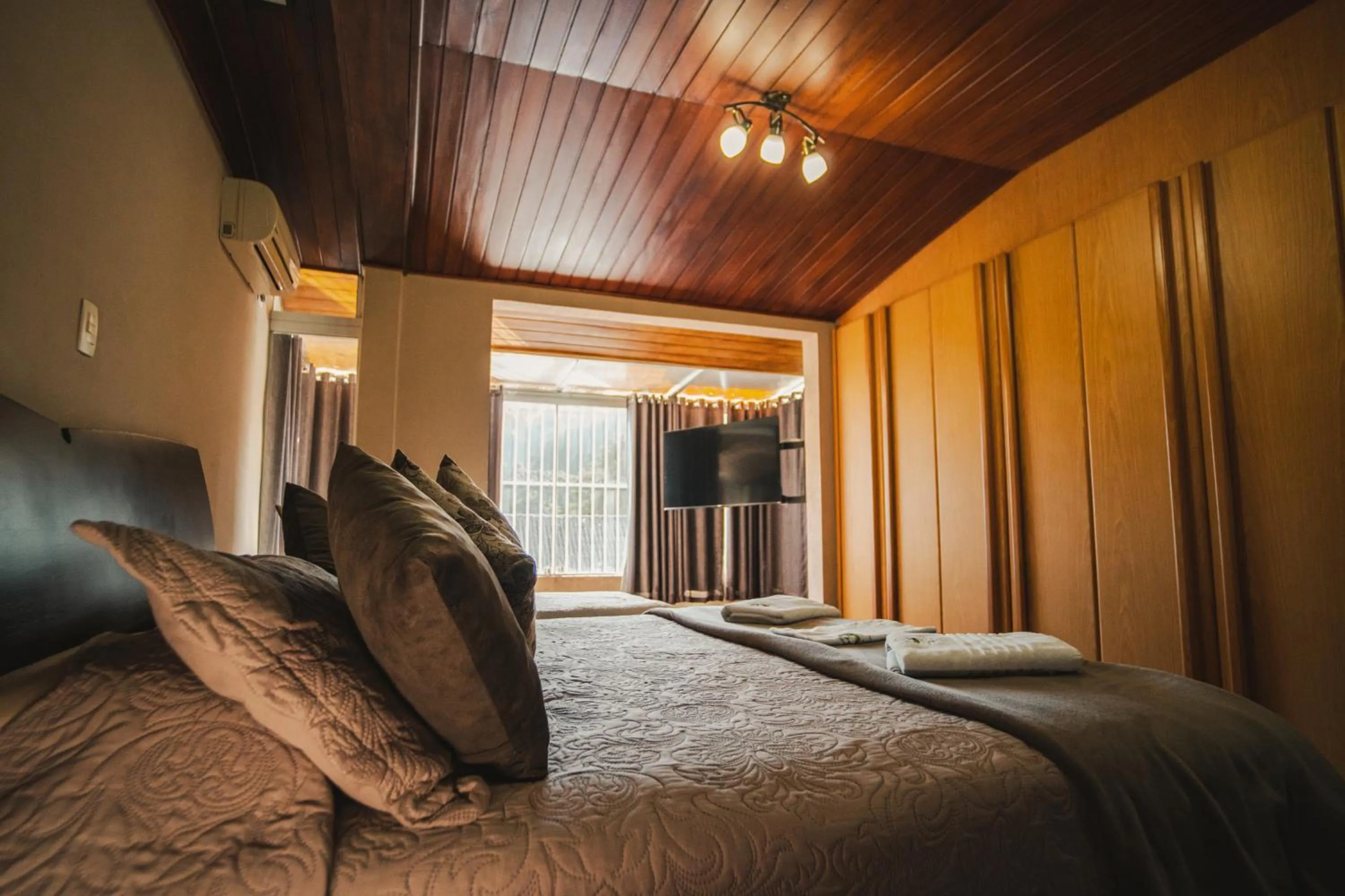 Photo of the whole room, Bed in Recanto Ninho Verde Village