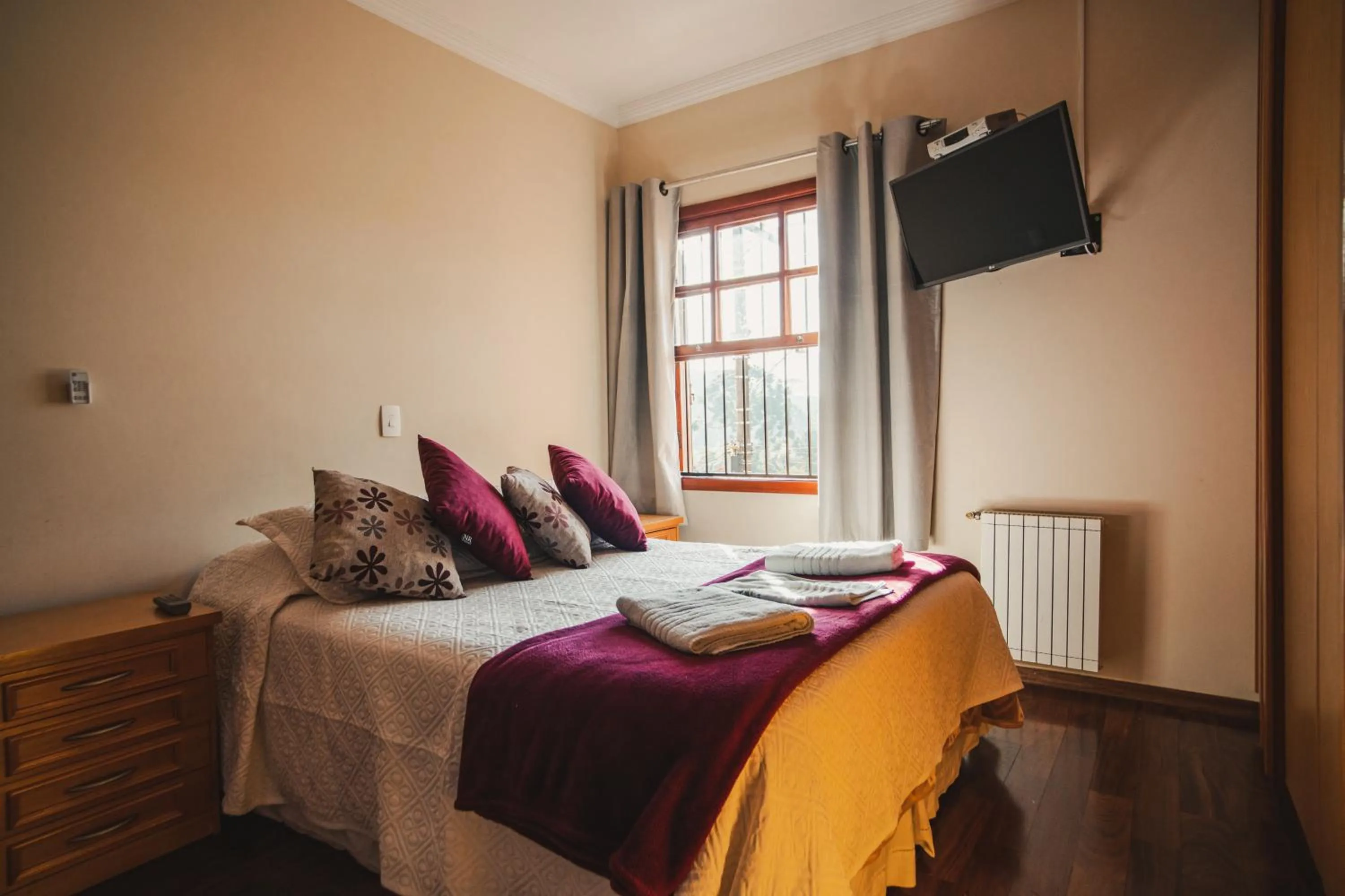 Photo of the whole room, Bed in Recanto Ninho Verde Village