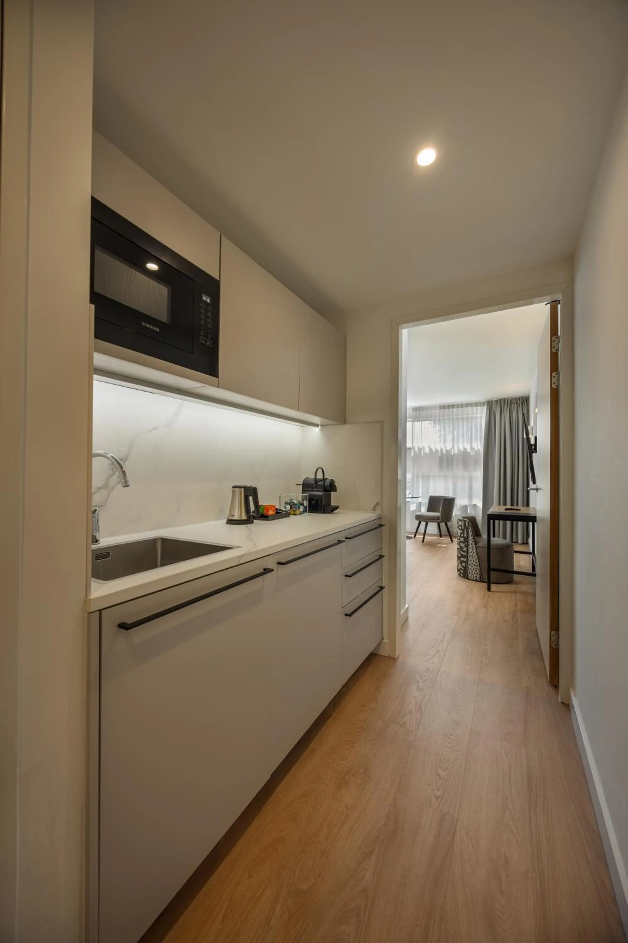 Kitchen or kitchenette in WestCord Art Hotel Amsterdam 4 stars