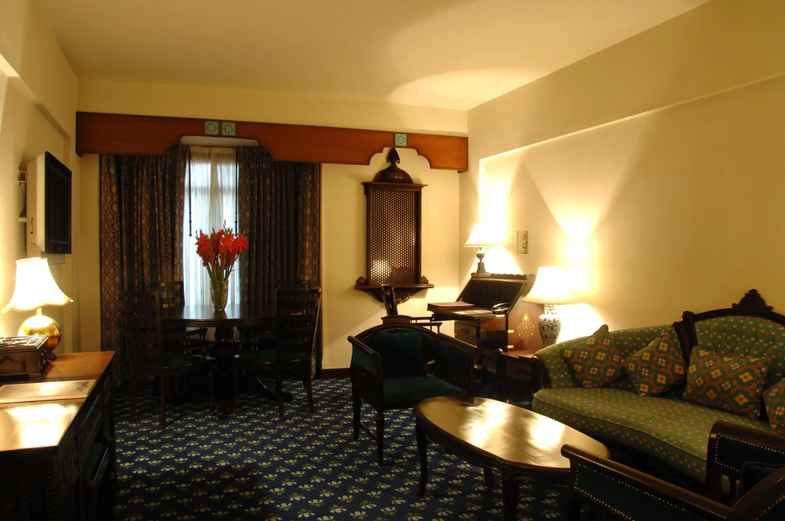 Seating area in Faisalabad Serena Hotel