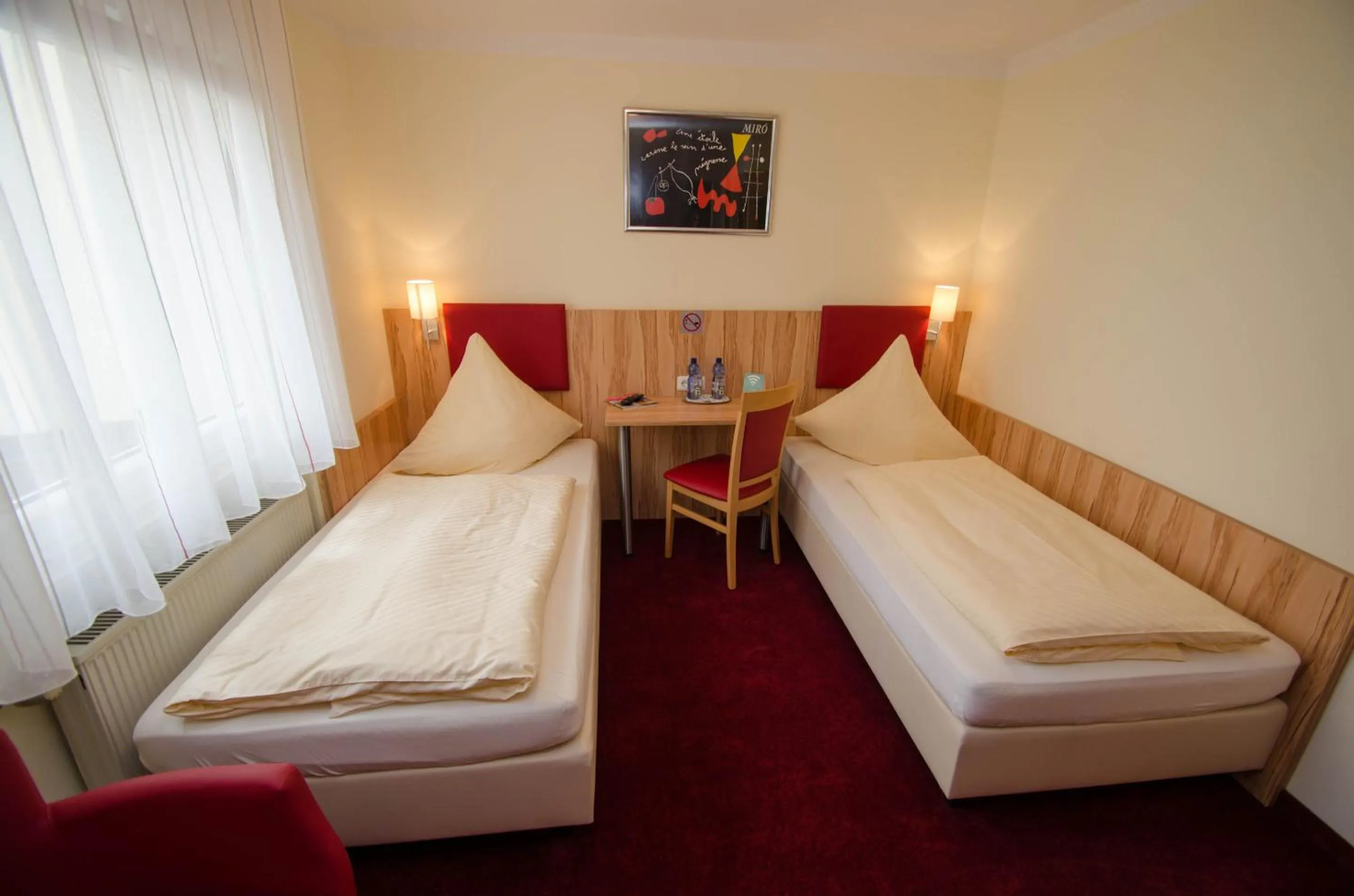 Bedroom in Hotel König Humbert