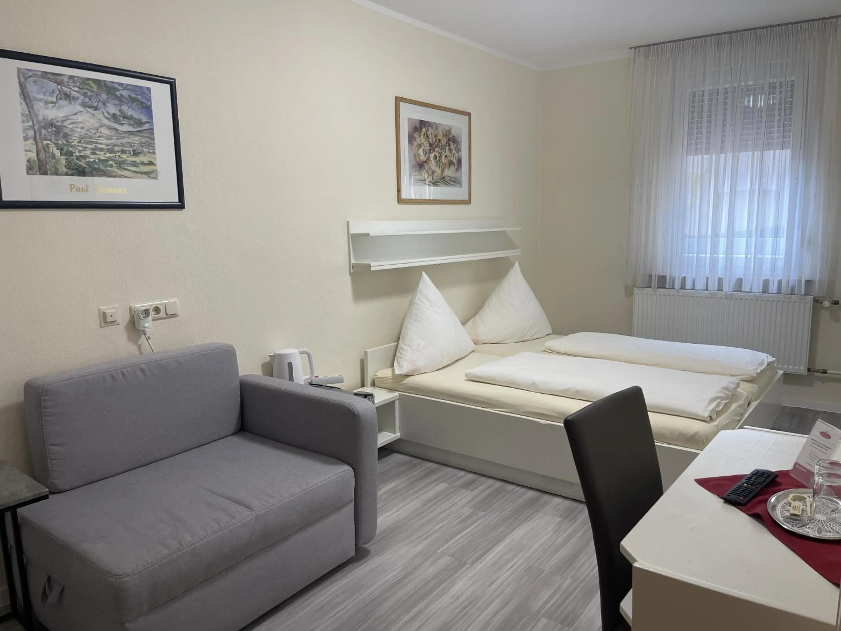 Bedroom in Hotel König Humbert