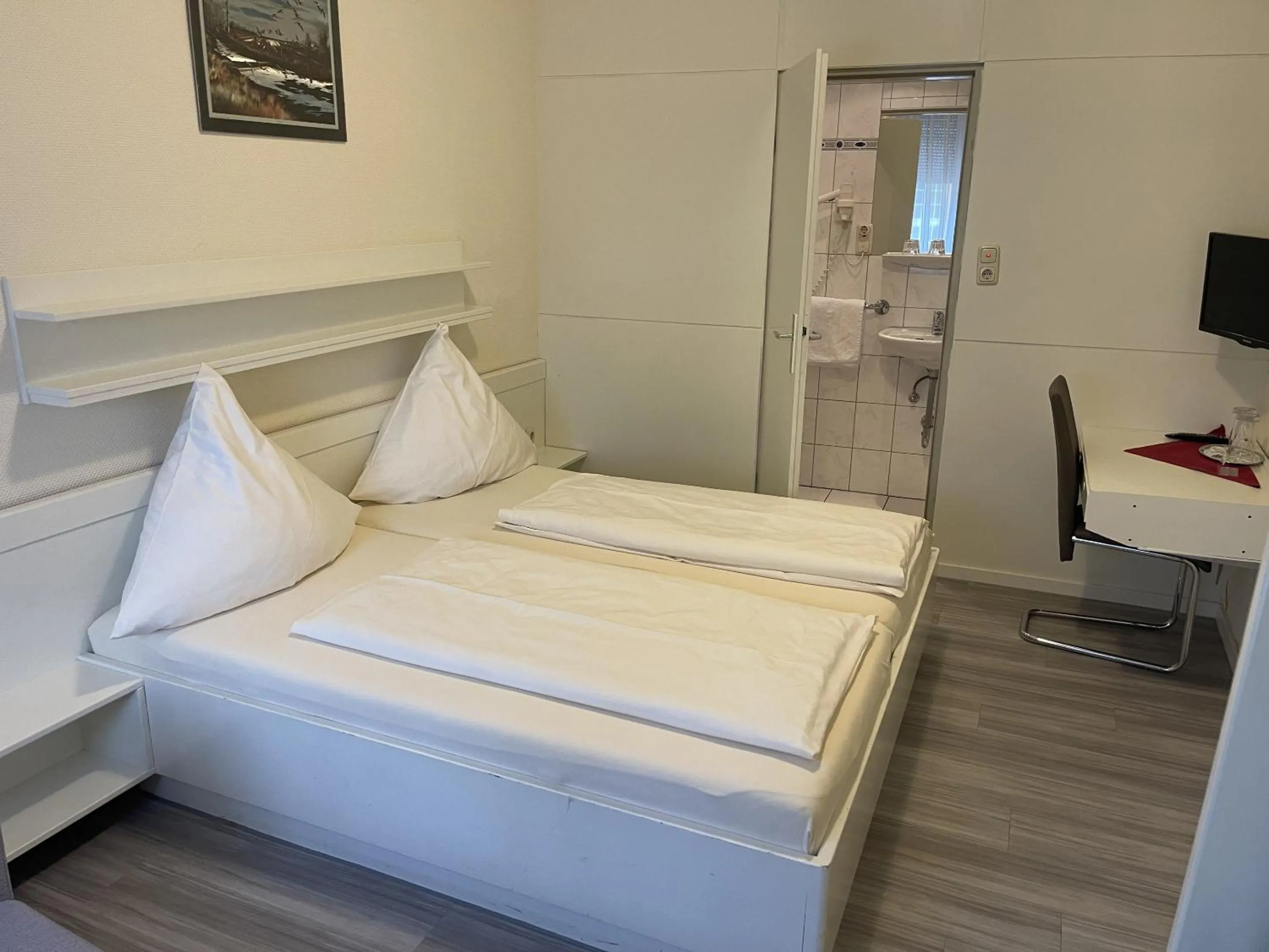 Bedroom in Hotel König Humbert