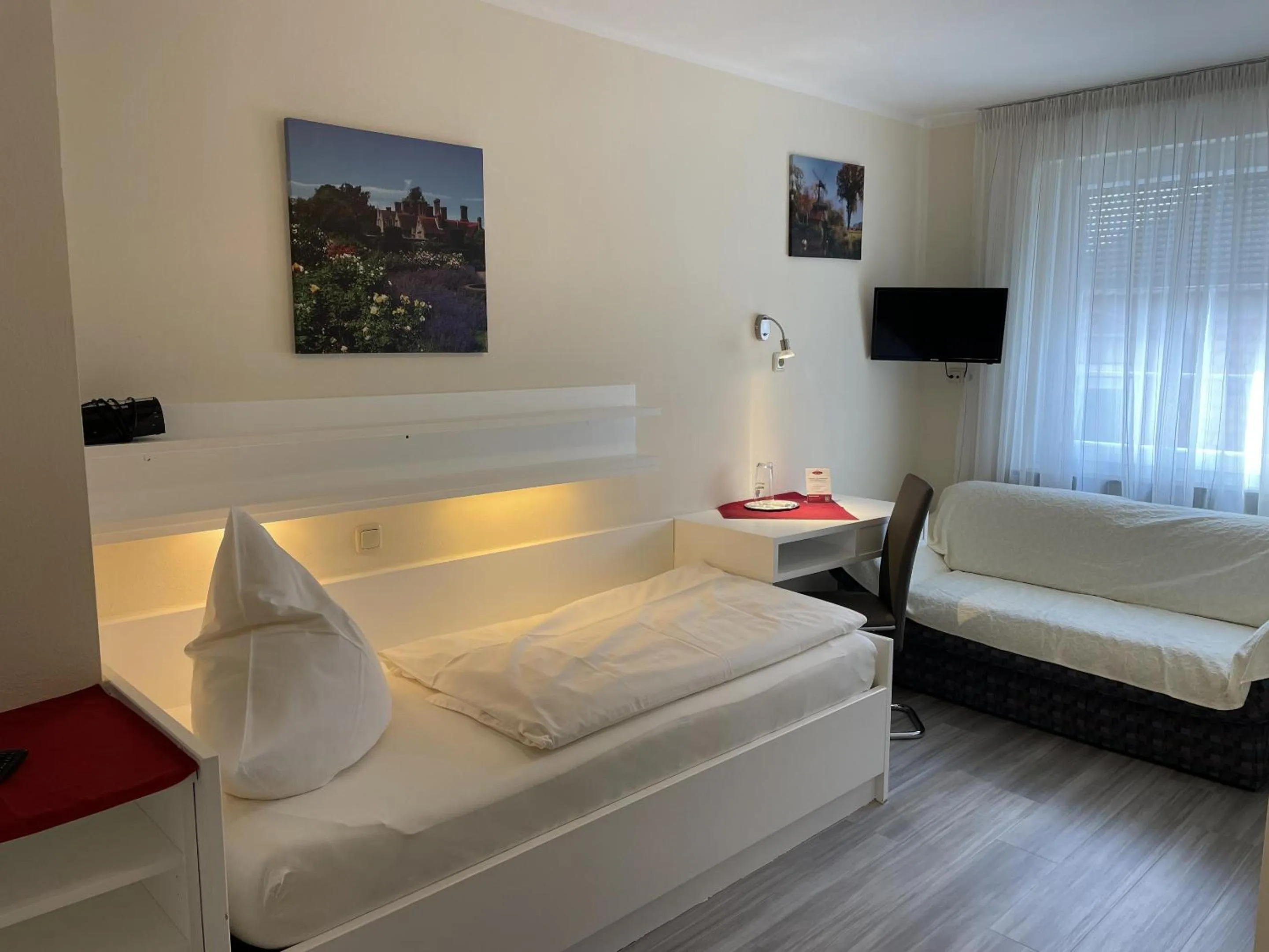 Bedroom in Hotel König Humbert