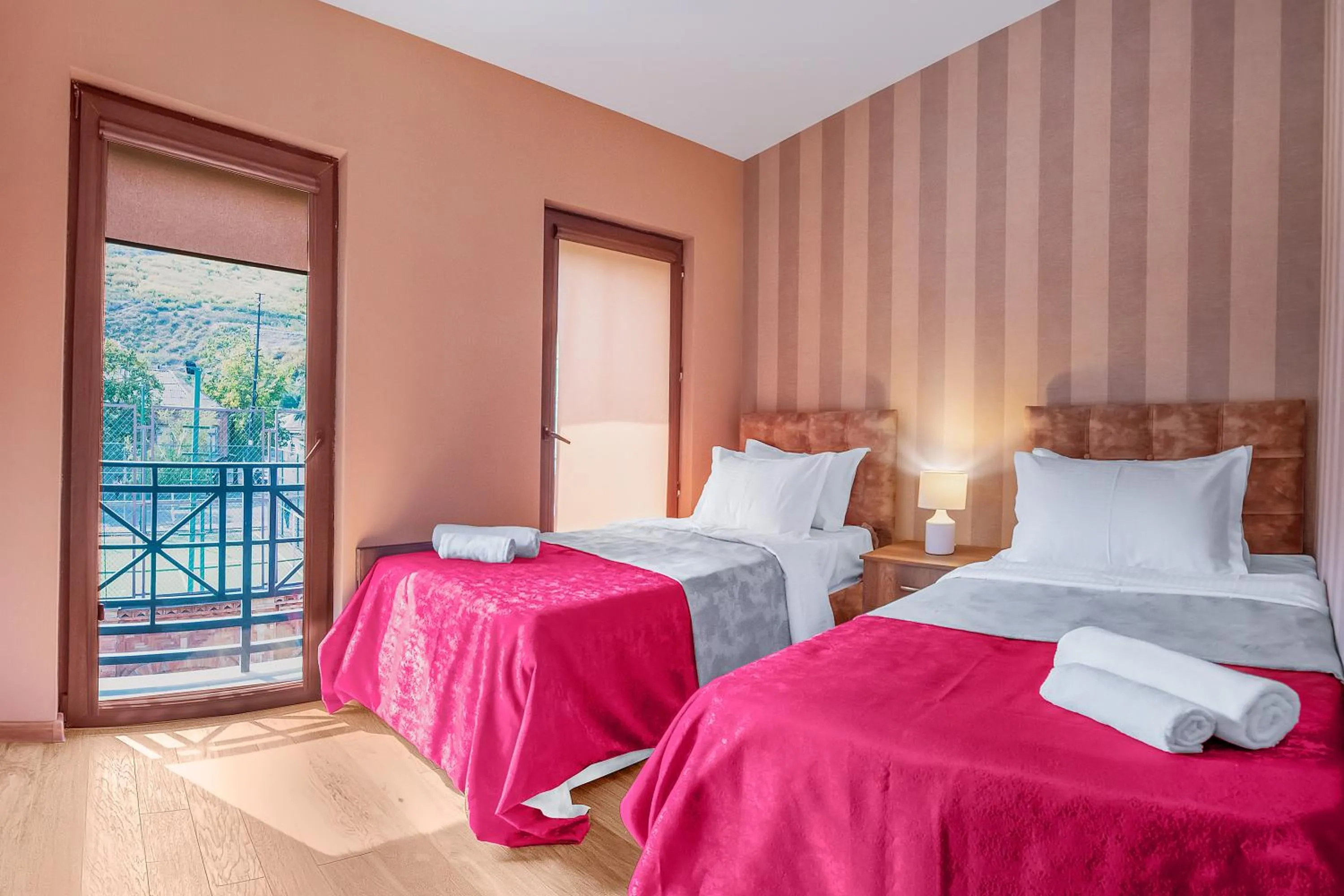 Bedroom in Dzvel Ubanshi