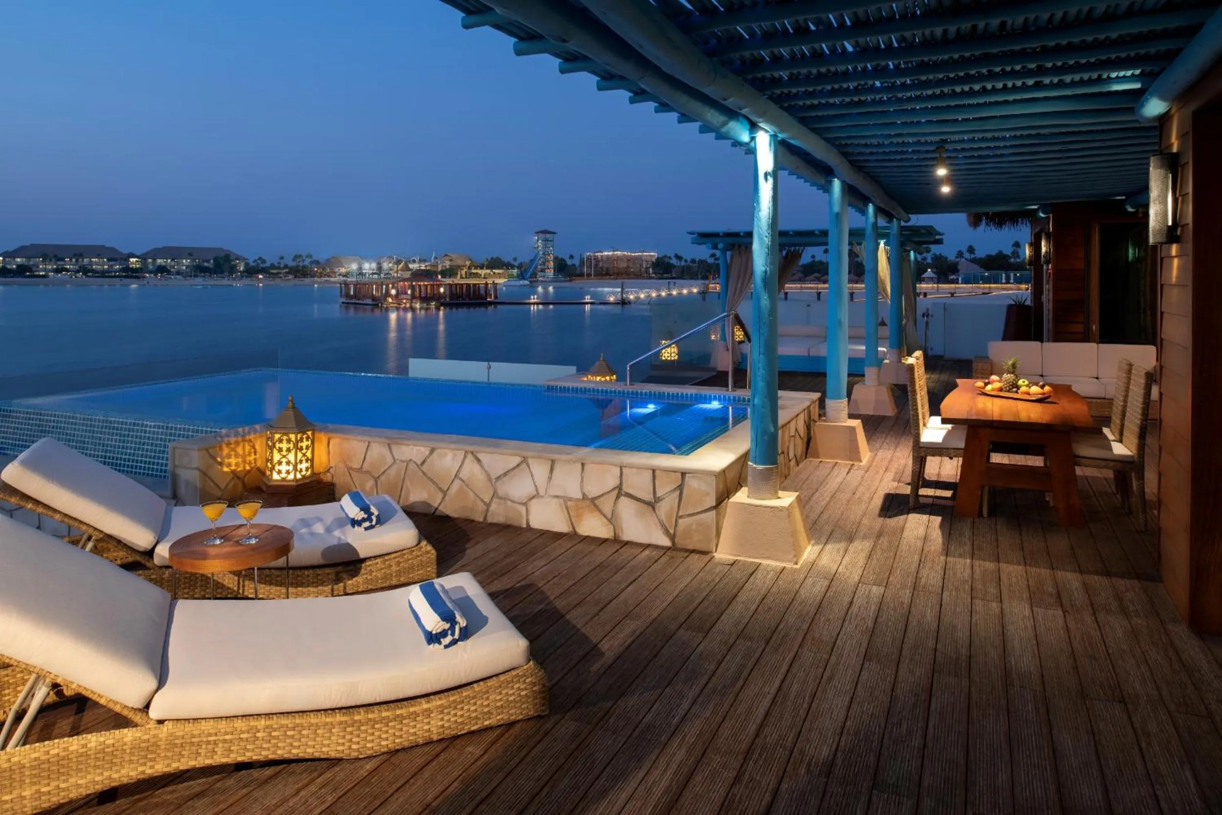 Swimming pool in Banana Island Resort Doha by Anantara