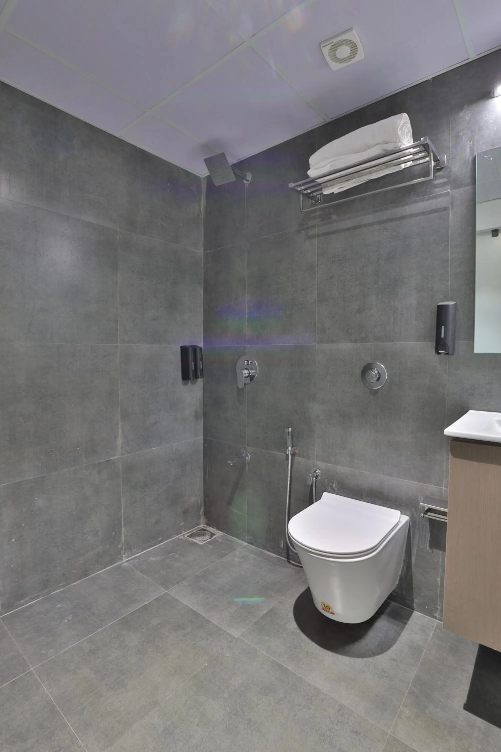 Bathroom in Hotel Shivashish