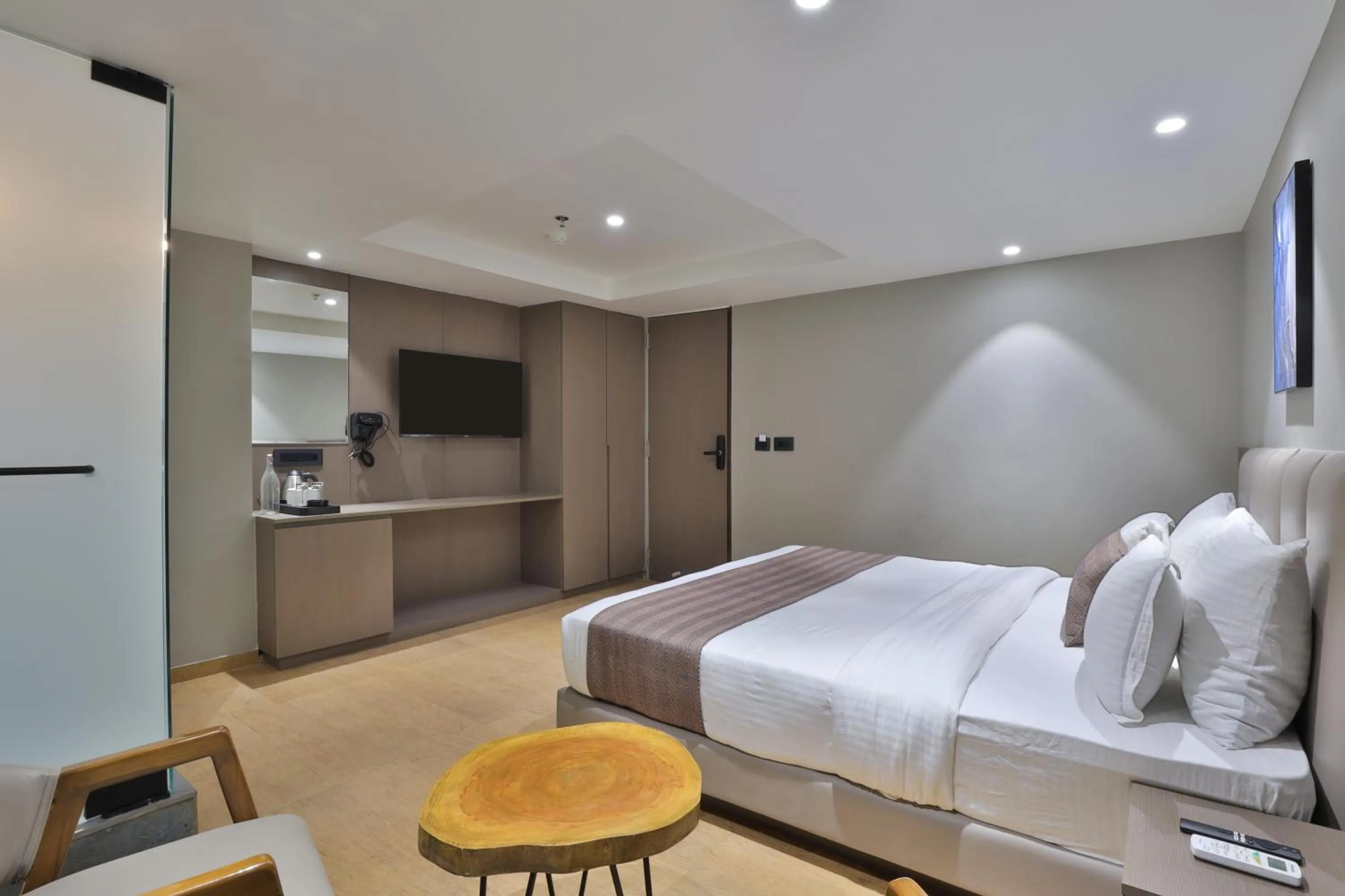 TV and multimedia, Bed in Hotel Shivashish