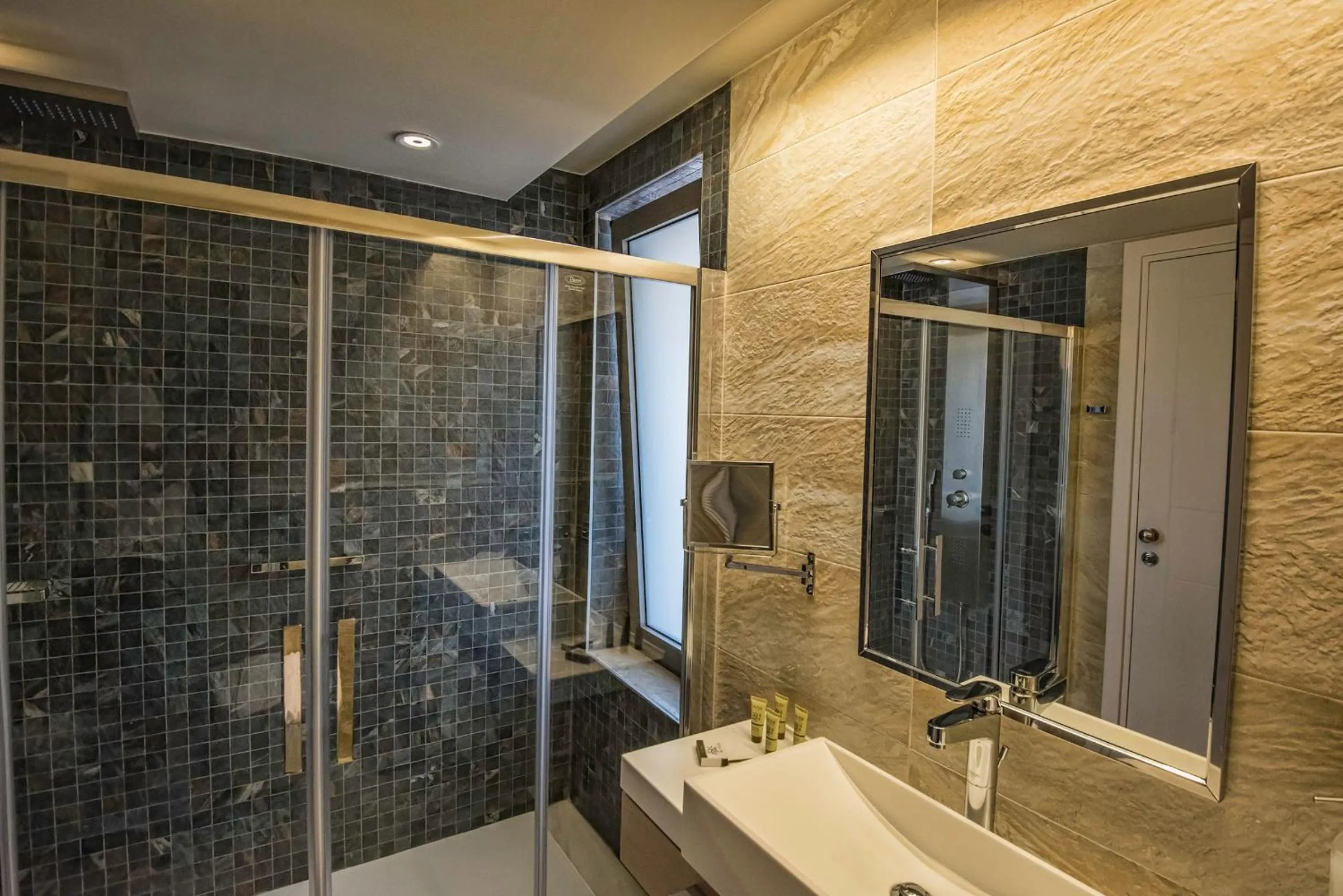 Bathroom in Swell Boutique Hotel