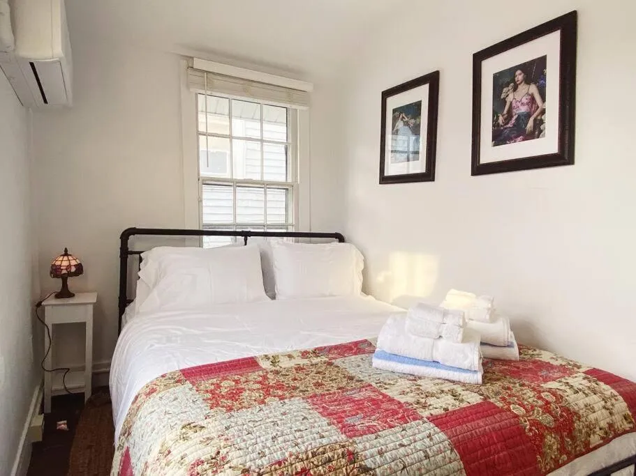 Bed in The Albert - Walk to Beach & Asbury