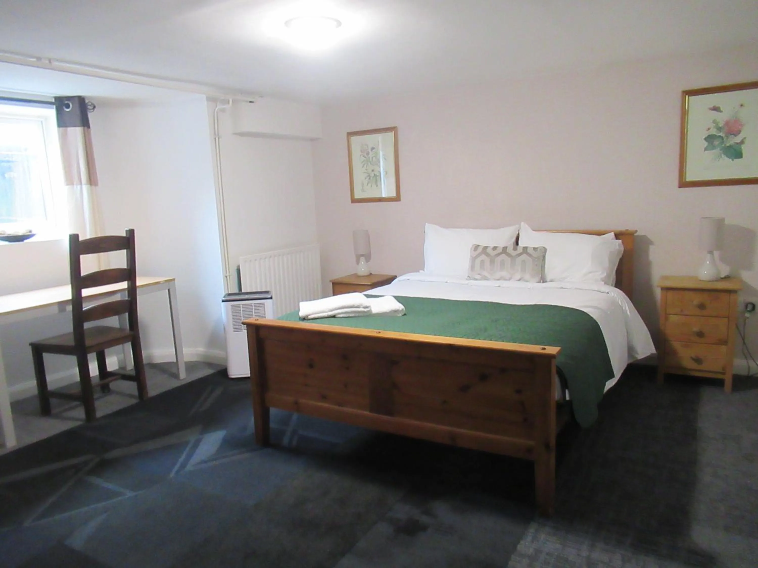 Bed in Captain Howey Hotel