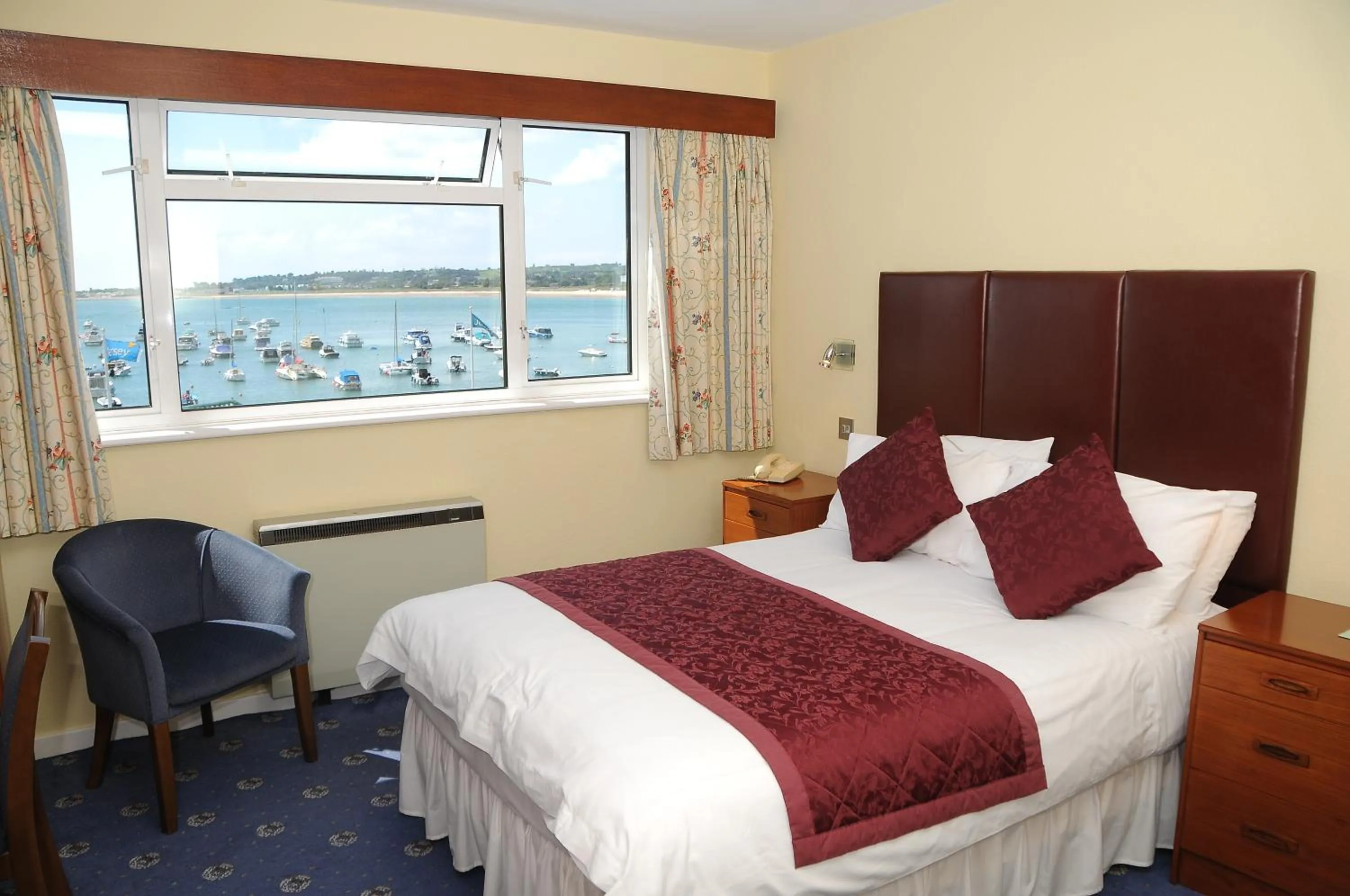 Bed in Dolphin Hotel