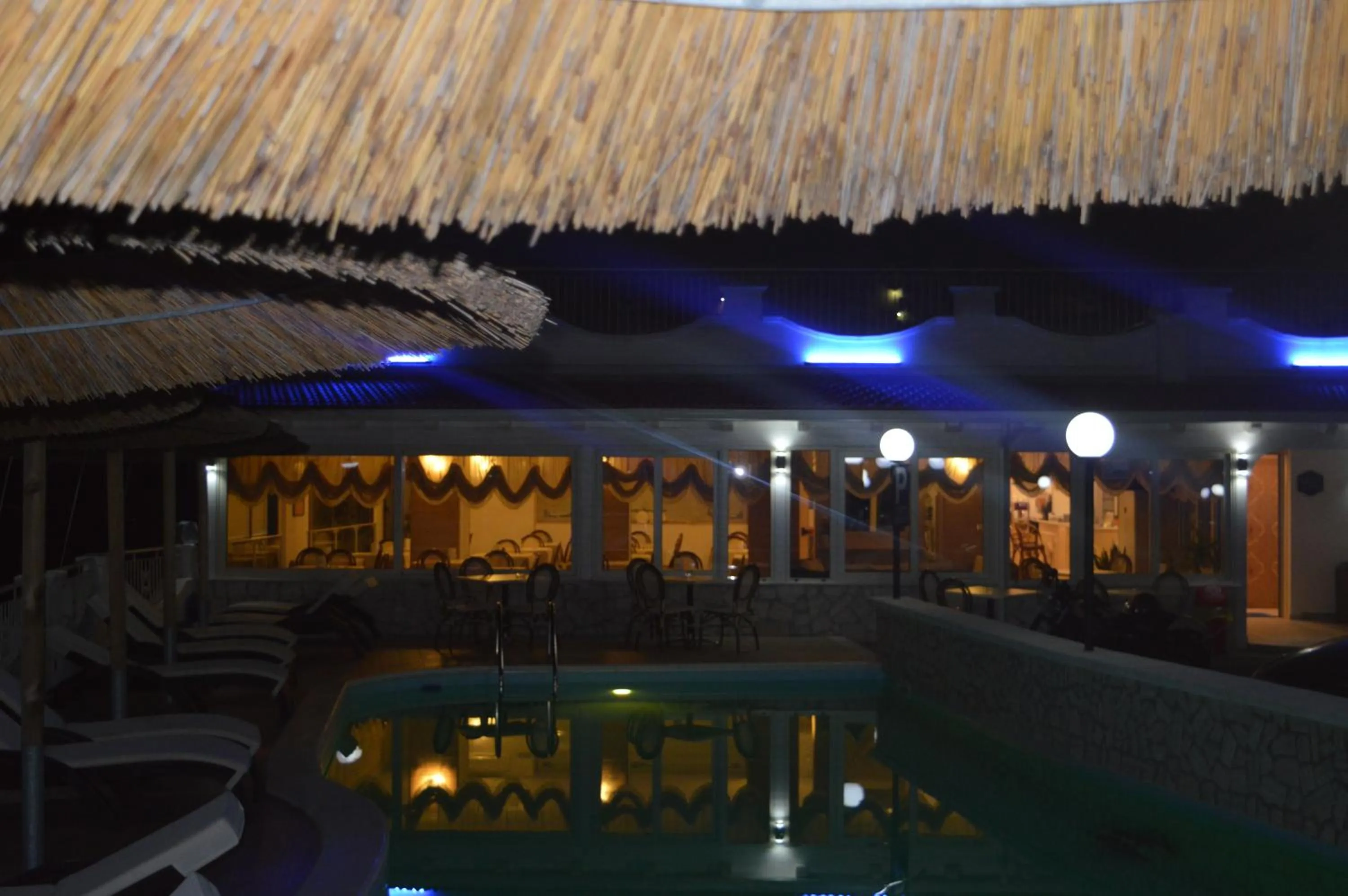 Swimming pool in Hotel Incanto