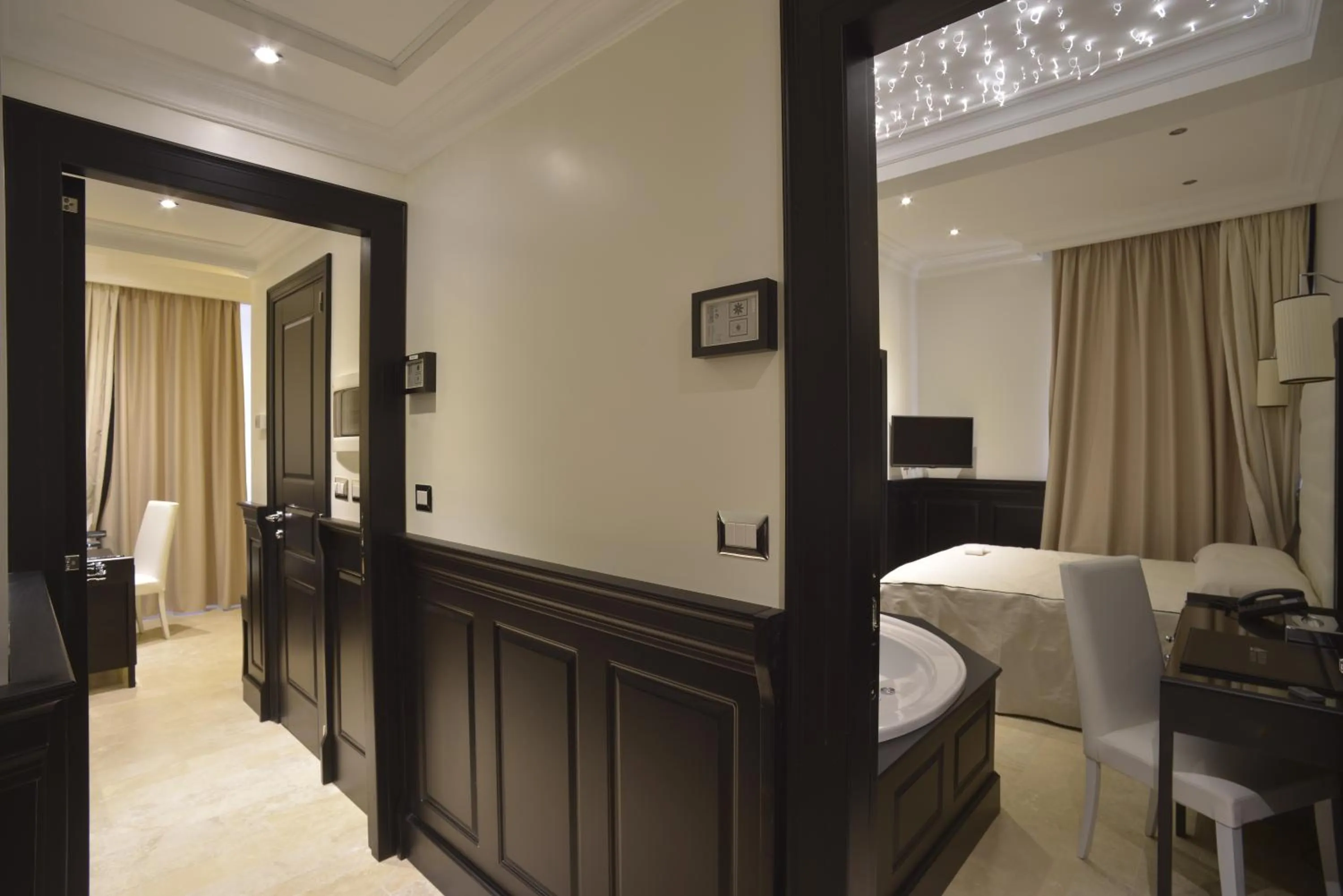 Decorative detail, Bed in Vaticano Royal Suite Guest House