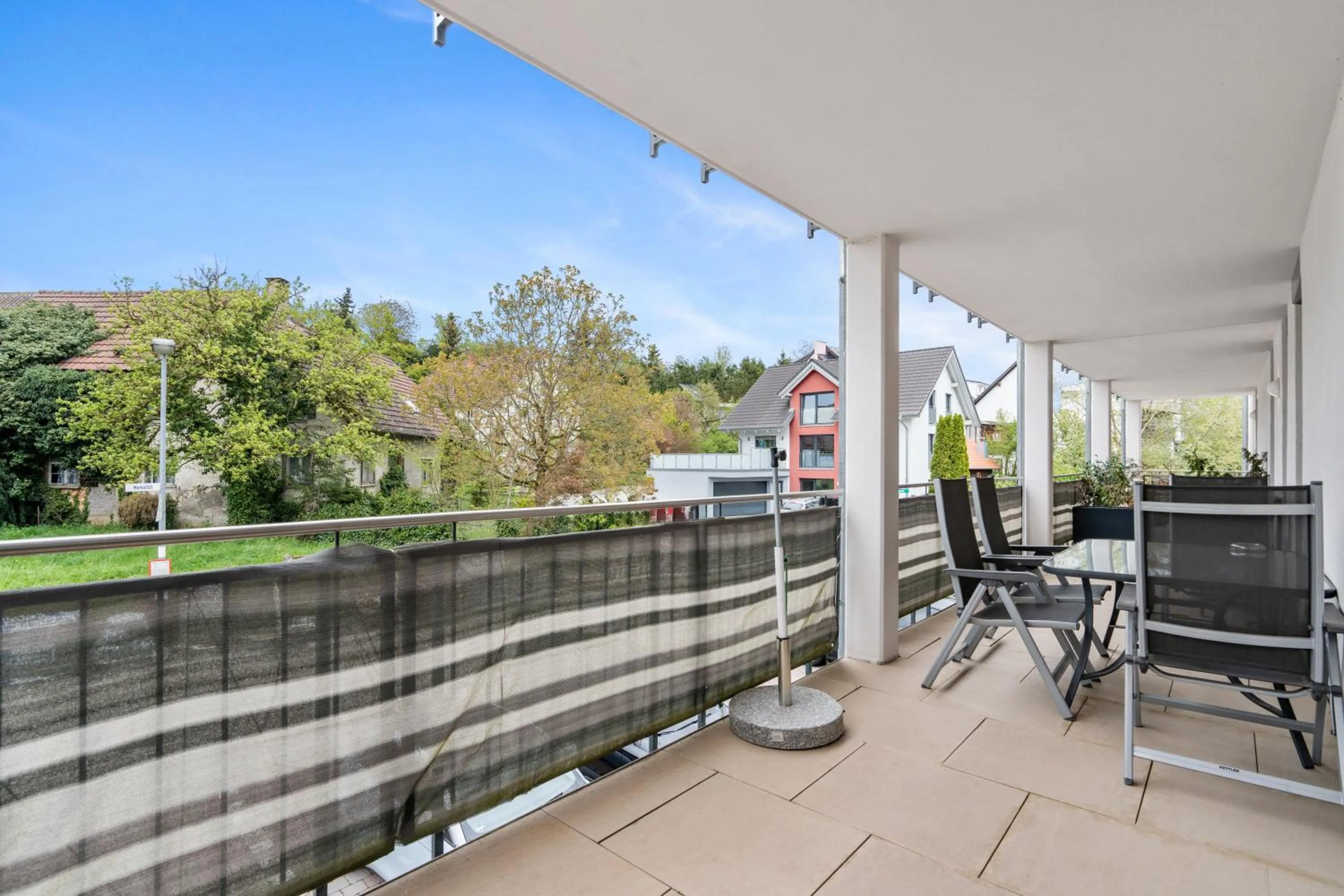 Day in Amelie chez Inez