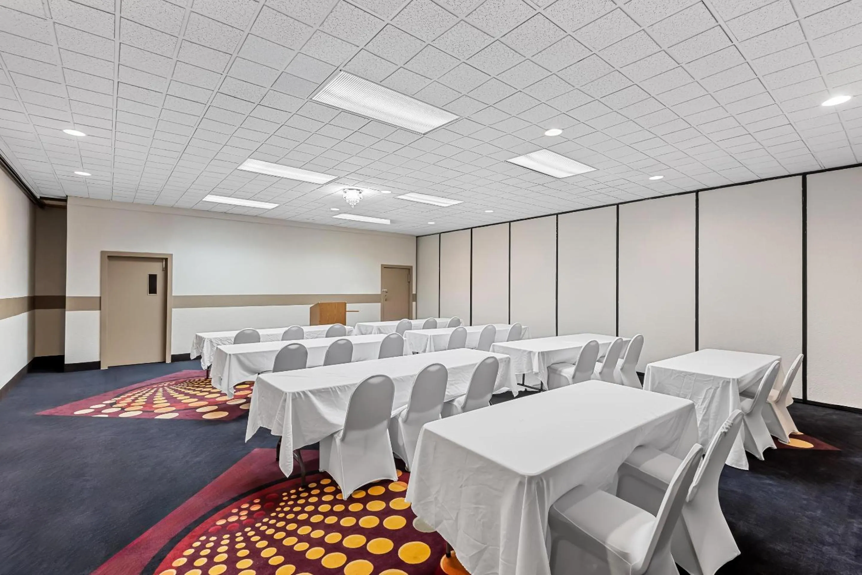 Meeting/conference room in Suburban Studios Fort Dodge