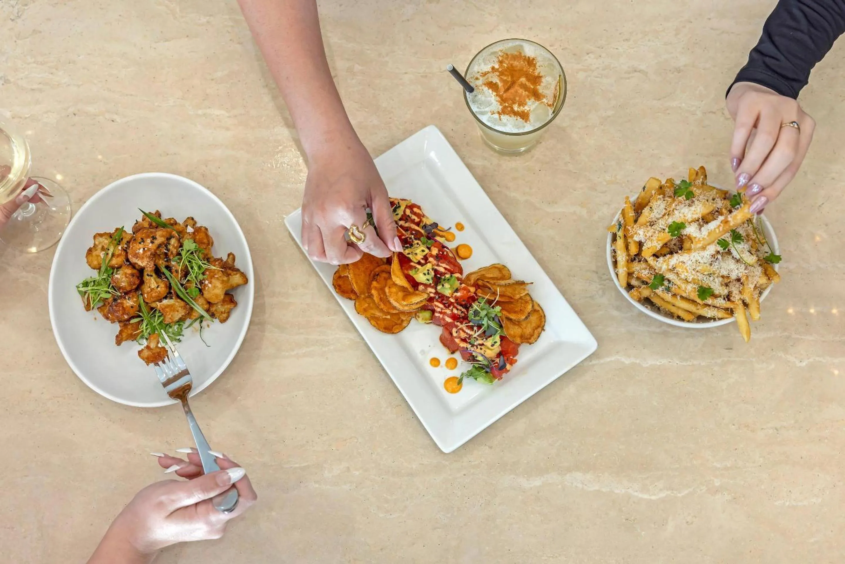 Restaurant/places to eat in Cambria Hotel Burbank Airport