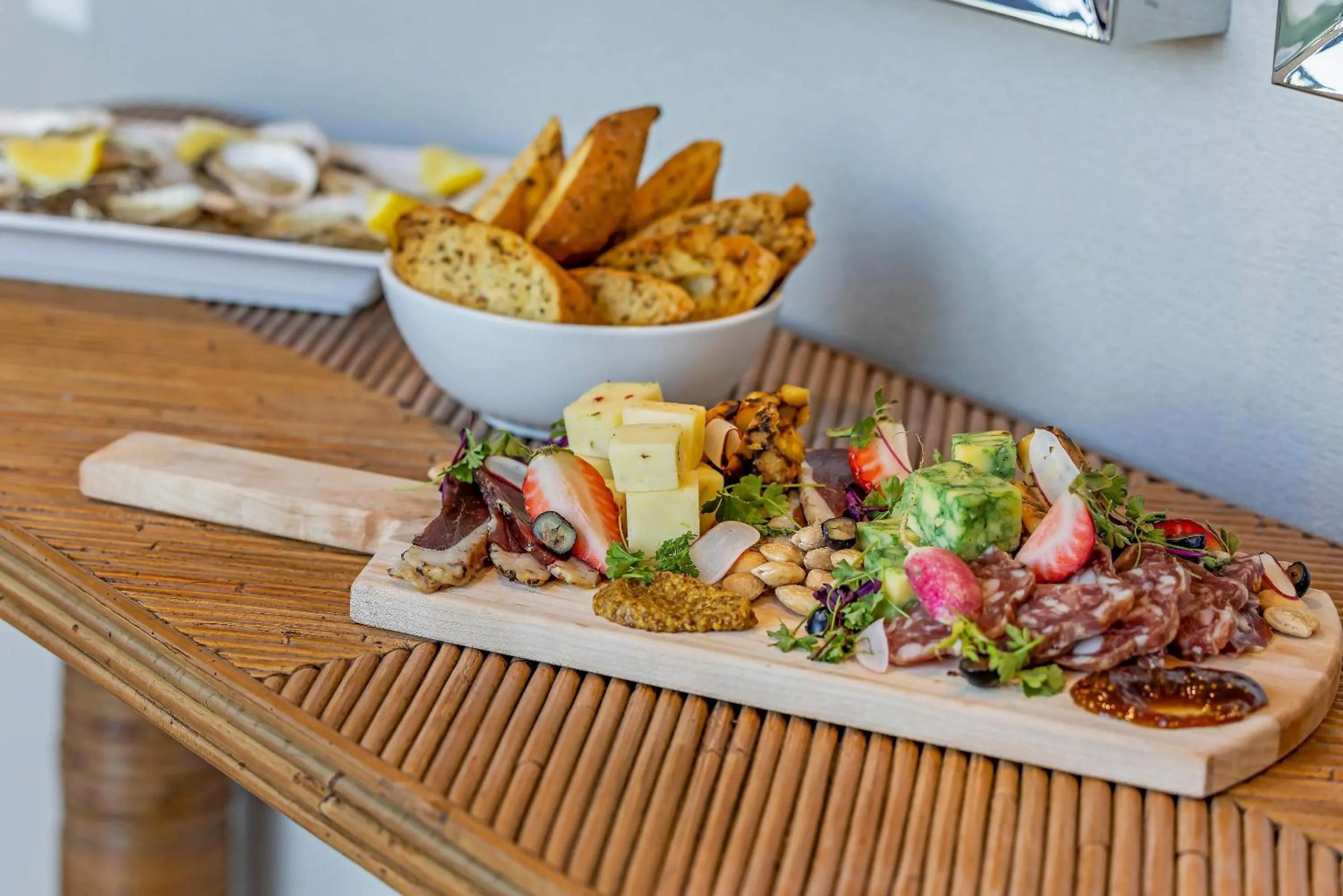 Restaurant/places to eat in Cambria Hotel Burbank Airport