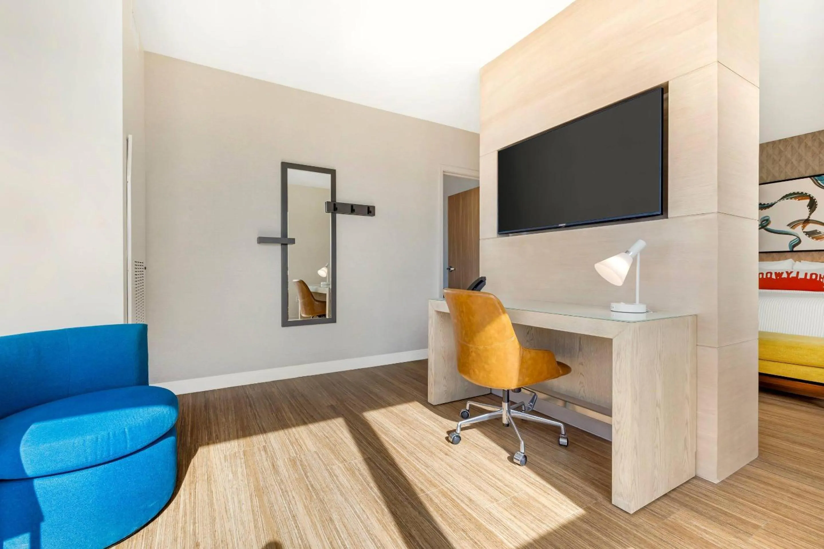 Bedroom in Cambria Hotel Burbank Airport