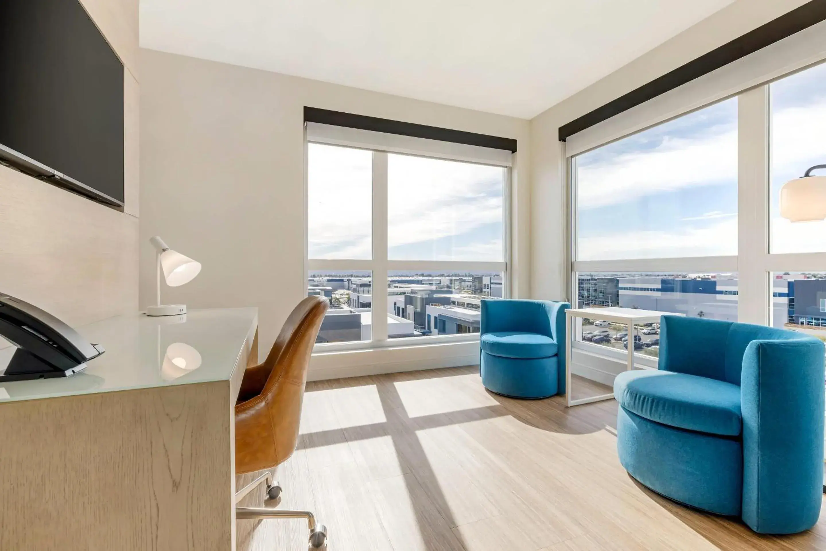 King Suite with Sofa/Accessible Tub - Disability Access/Non Smoking in Cambria Hotel Burbank Airport King Suite with Sofa/Accessible Tub - Disability Access/Non Smoking in Cambria Hotel Burbank Airport