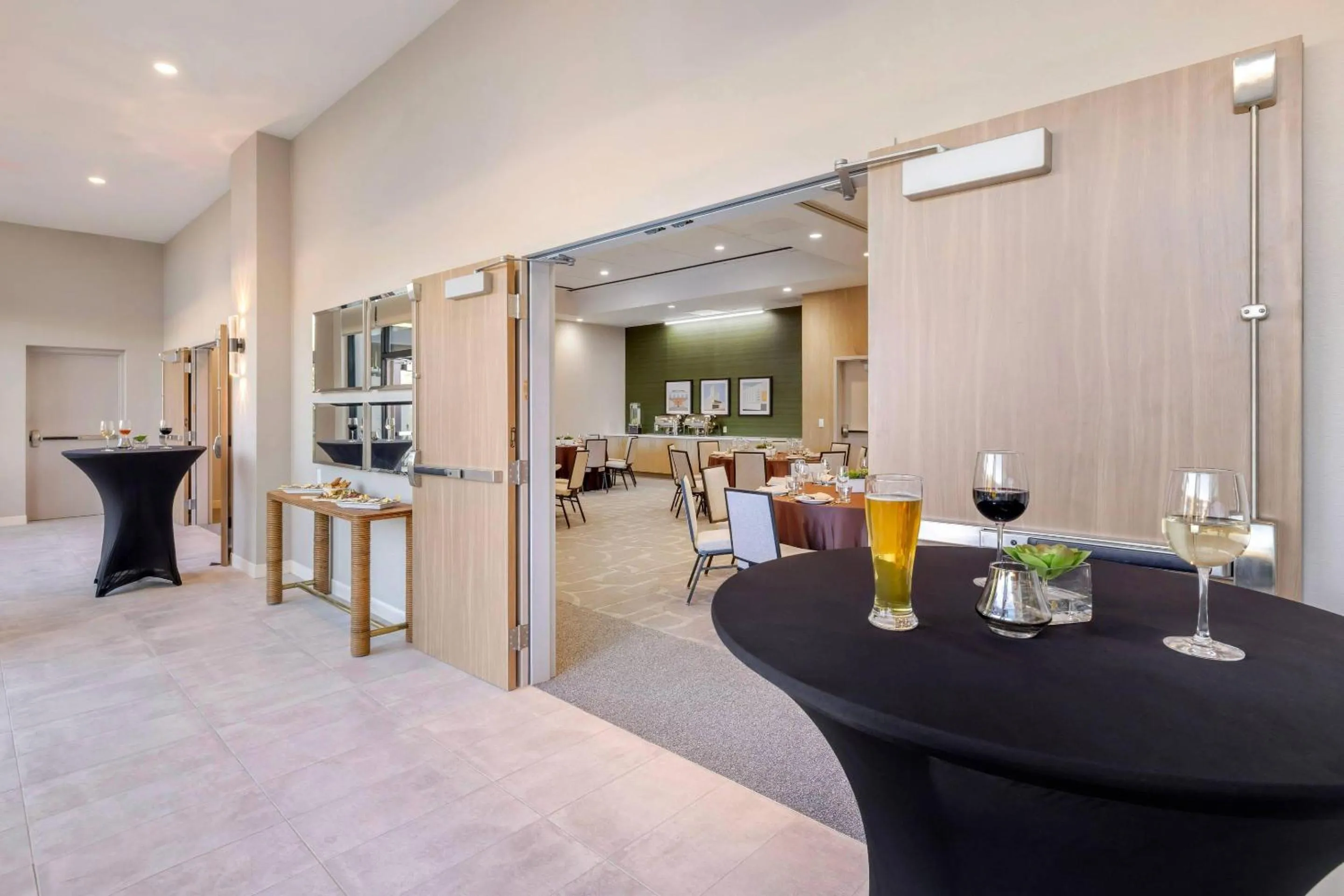 Meeting/conference room in Cambria Hotel Burbank Airport